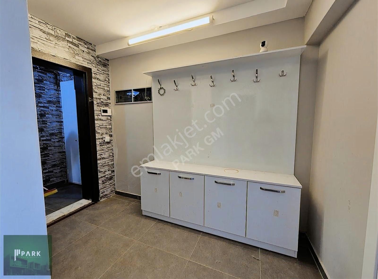 Park Gayrimenkul'den Vişnelik Mah.de Kiralık Geniş 1+1 Daire - Görsel 15