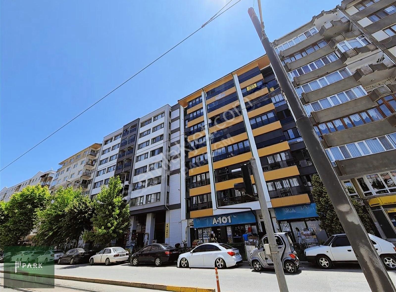 Park Gayrimenkul'den Vişnelik Mah.de Kiralık Geniş 1+1 Daire - Görsel 24