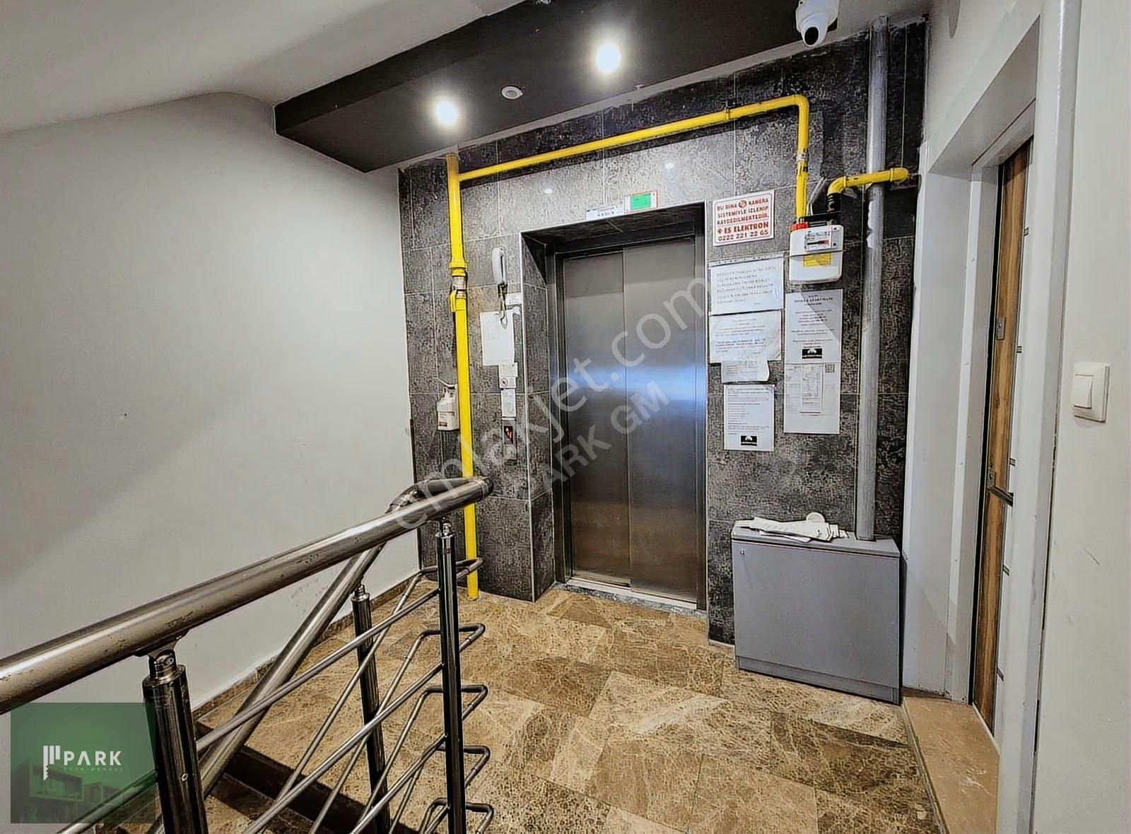 Park Gayrimenkul'den Vişnelik Mah.de Kiralık Geniş 1+1 Daire - Görsel 7