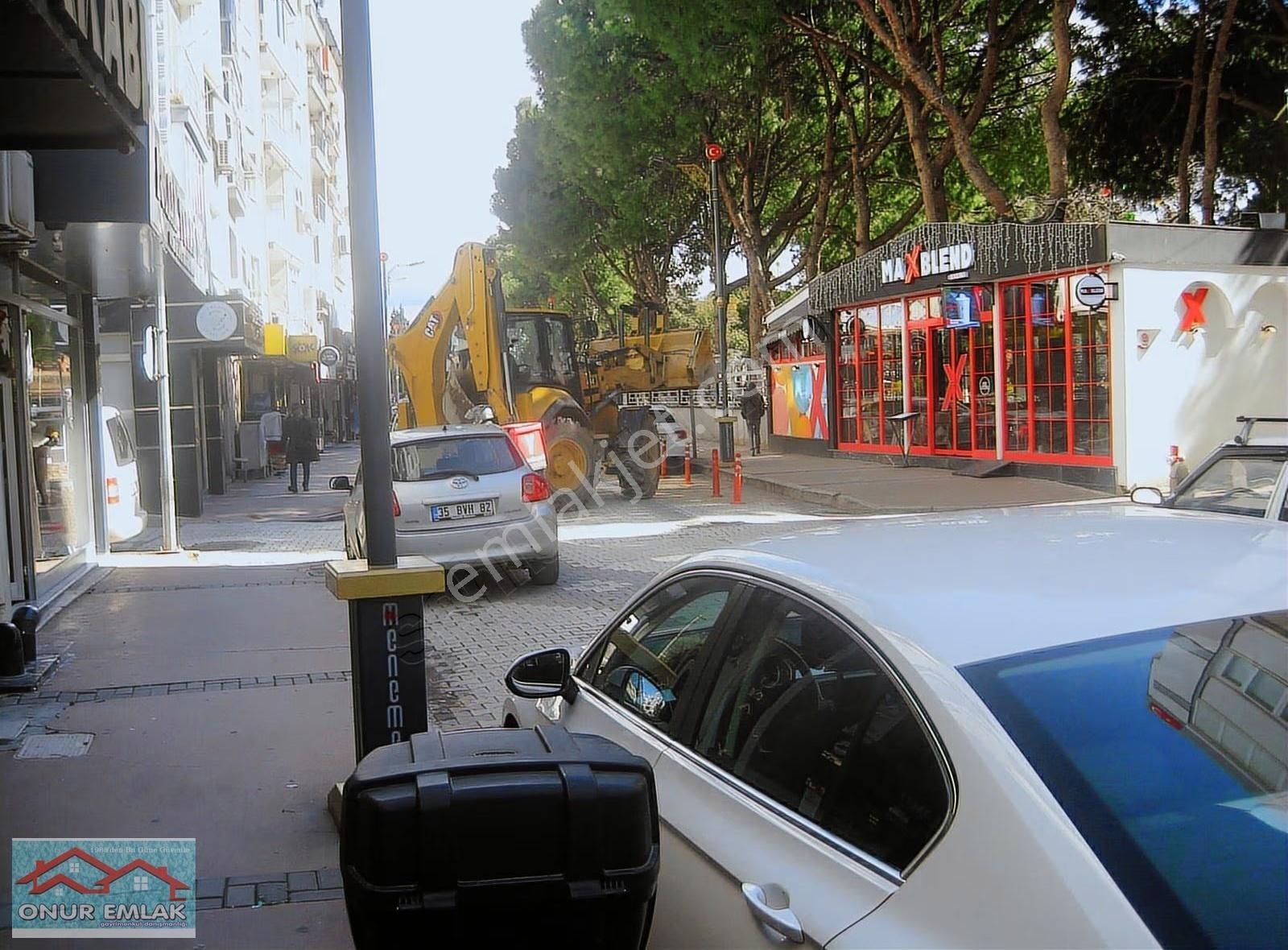 Menemen Çarşıda Cadde Üzeri Kiralık 85 M² Dükkan - Görsel 15