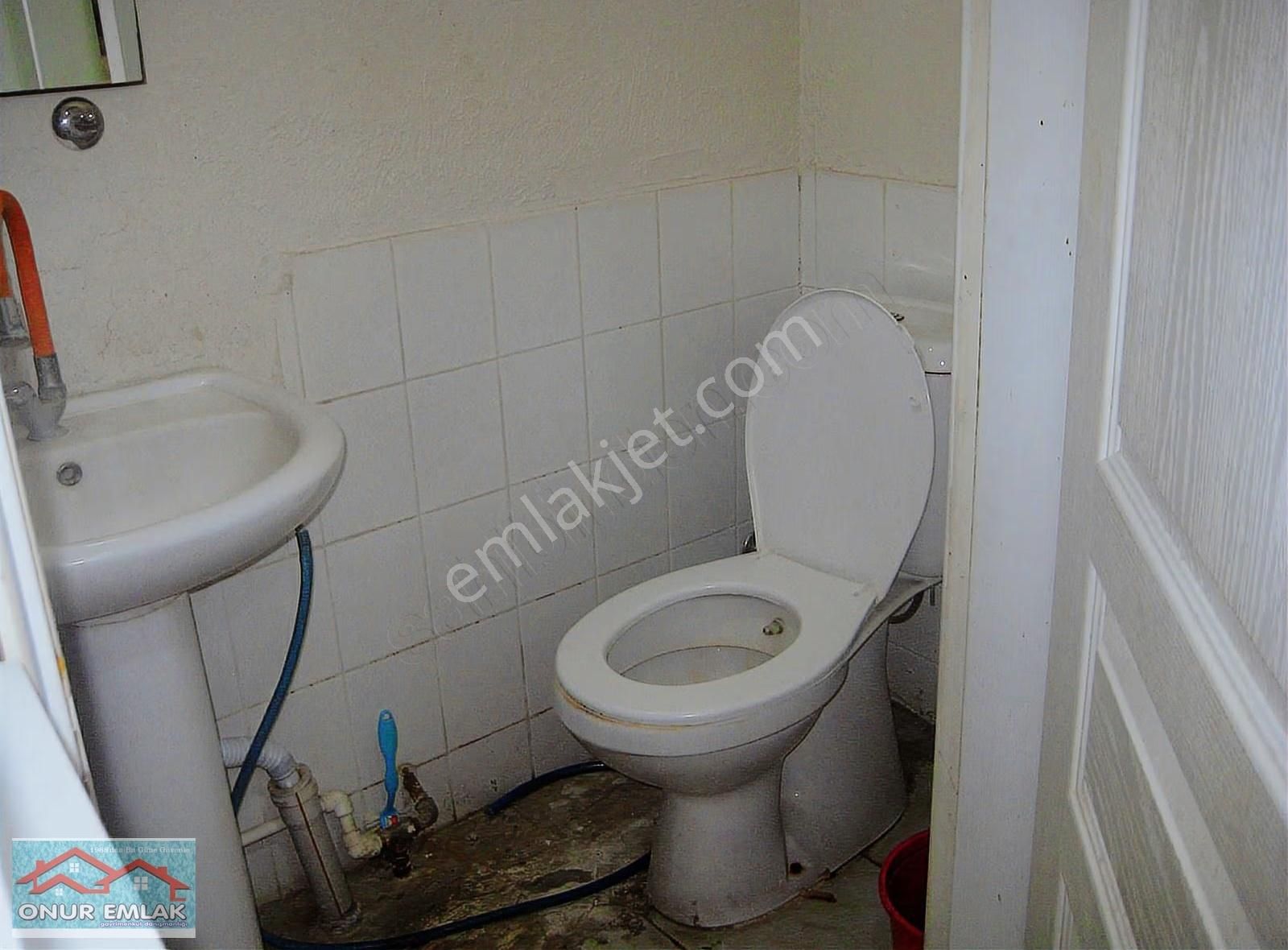 Menemen Çarşıda Cadde Üzeri Kiralık 85 M² Dükkan - Görsel 12