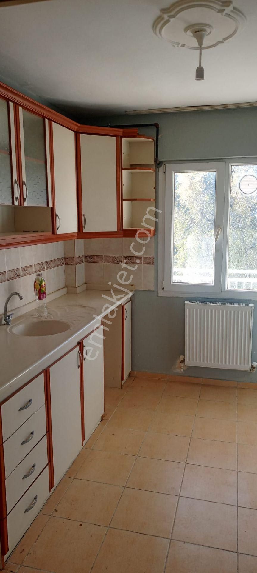 Aydın Söke Çeltikçi Mah. Dördüncü Kat (asansör Yoktur)doğalgazlı2+1 Kiralık Daire