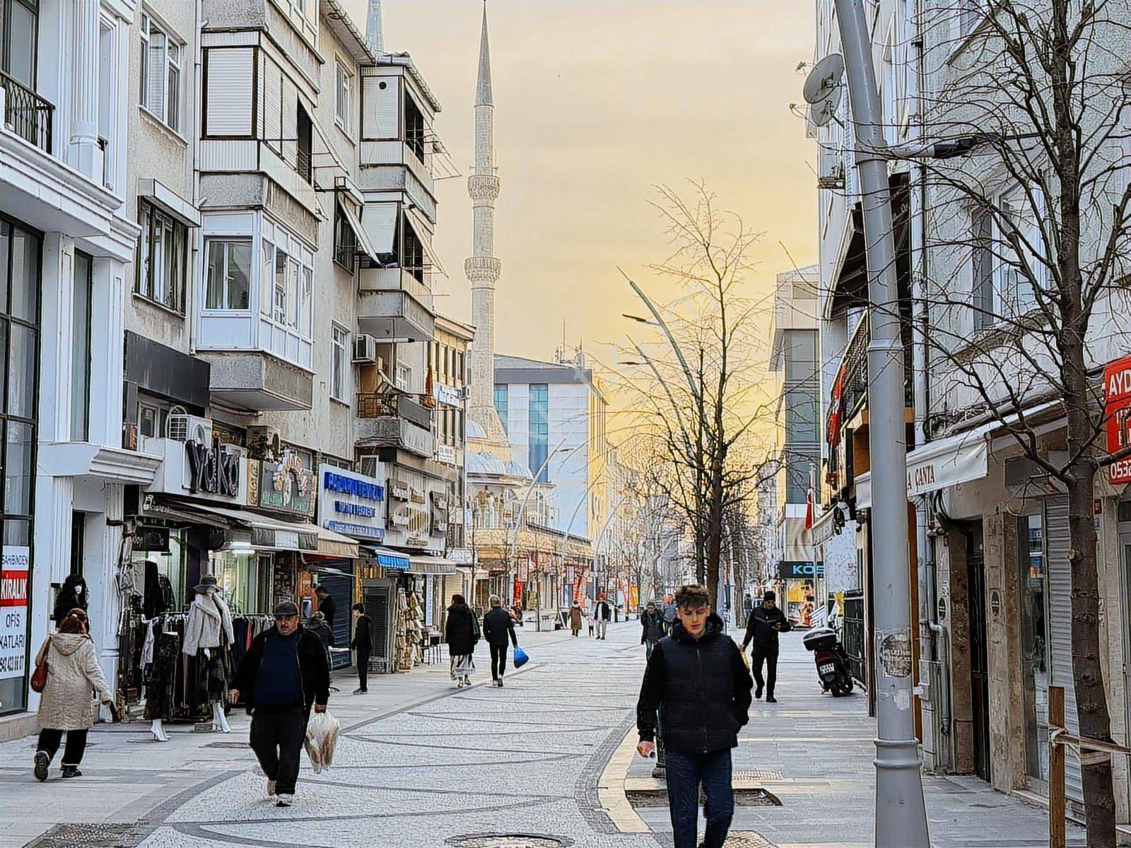 B.çekmece Dizdariye Yürüyüş Yolunda 2katlı Devren Kiralık Mağaza - Görsel 11