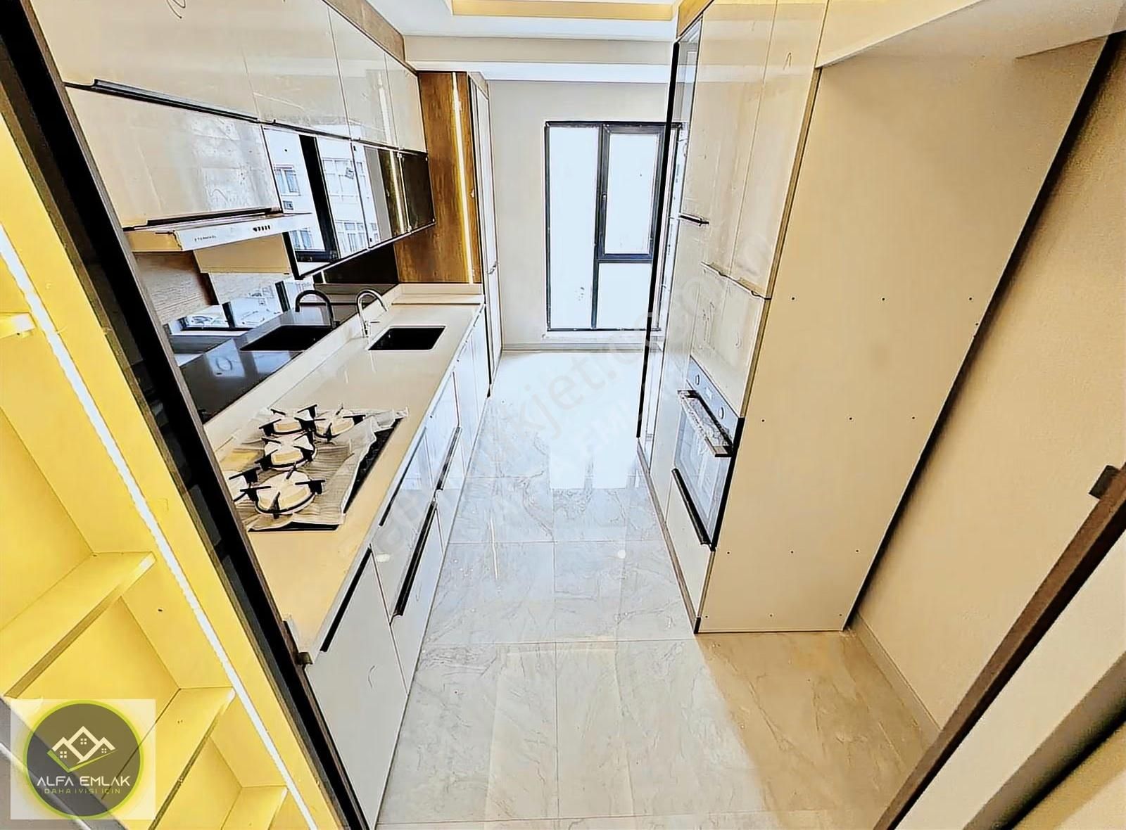 Atatürk Mah'de E.banyolu-giyinme Odalı Emsalsiz 3+1 Sıfır Daire - Görsel 27