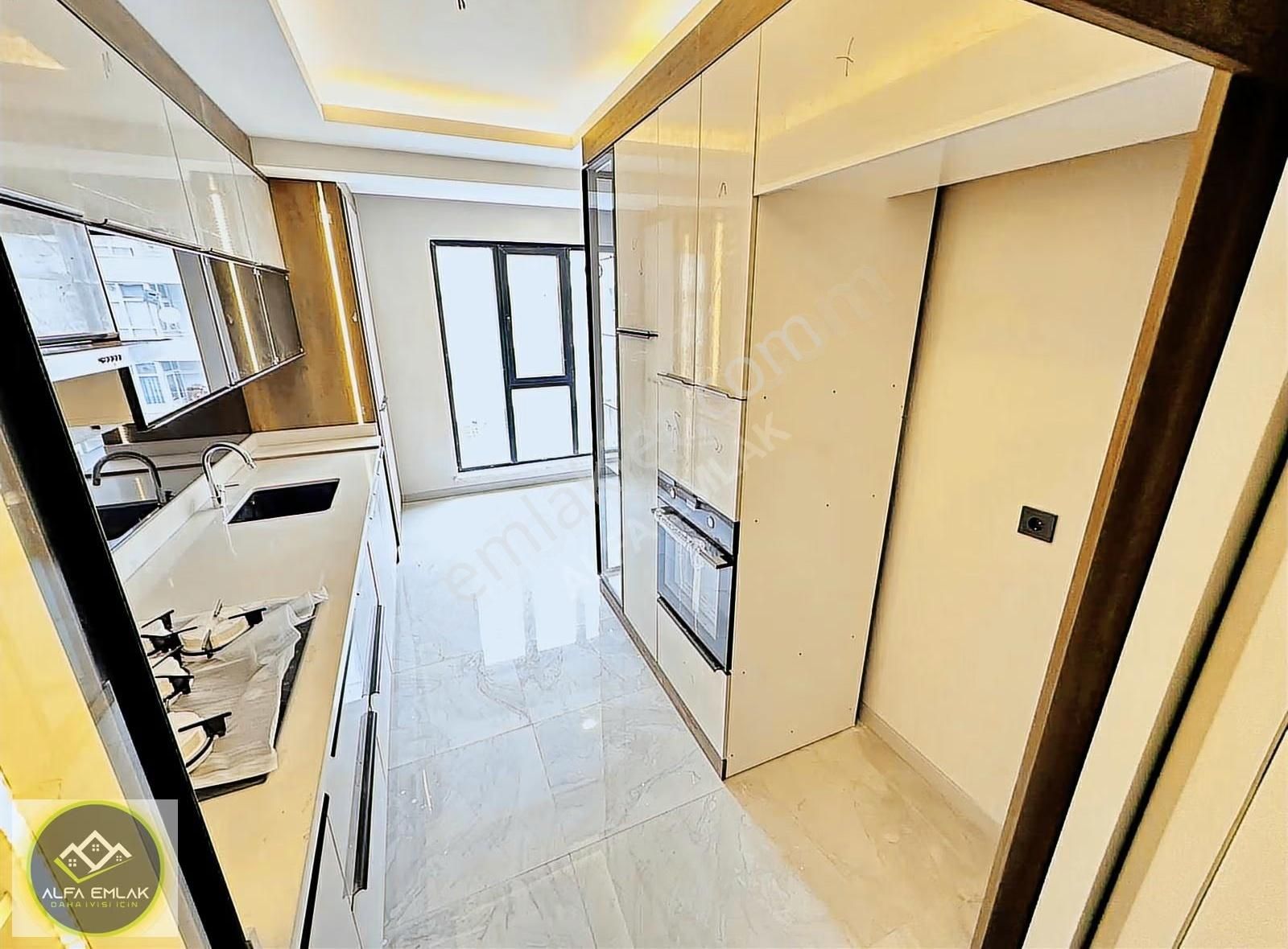 Atatürk Mah'de E.banyolu-giyinme Odalı Emsalsiz 3+1 Sıfır Daire - Görsel 8