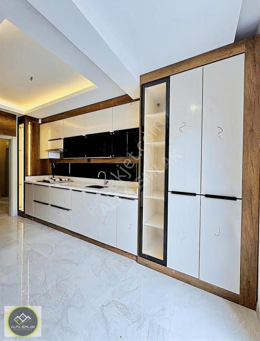 Atatürk Mah'de E.banyolu-giyinme Odalı Emsalsiz 3+1 Sıfır Daire - Görsel 4