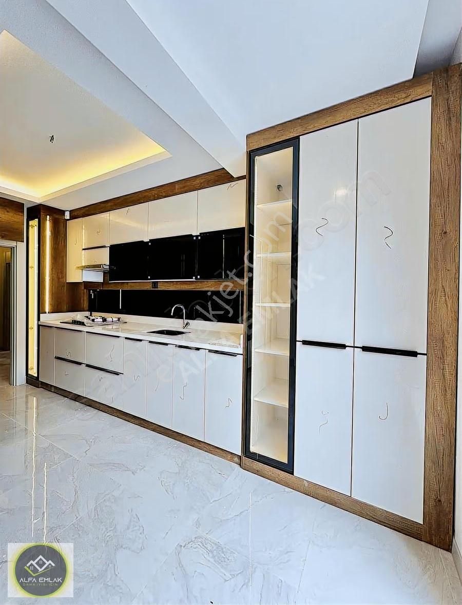 Atatürk Mah'de E.banyolu-giyinme Odalı Emsalsiz 3+1 Sıfır Daire - Görsel 5