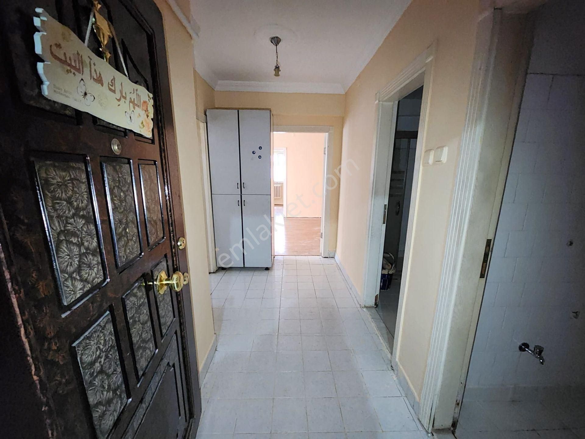 Altındağ Örnek Mah.de Giriş Kat Yeni Boyalı 2+1 Kiralık - Görsel 5