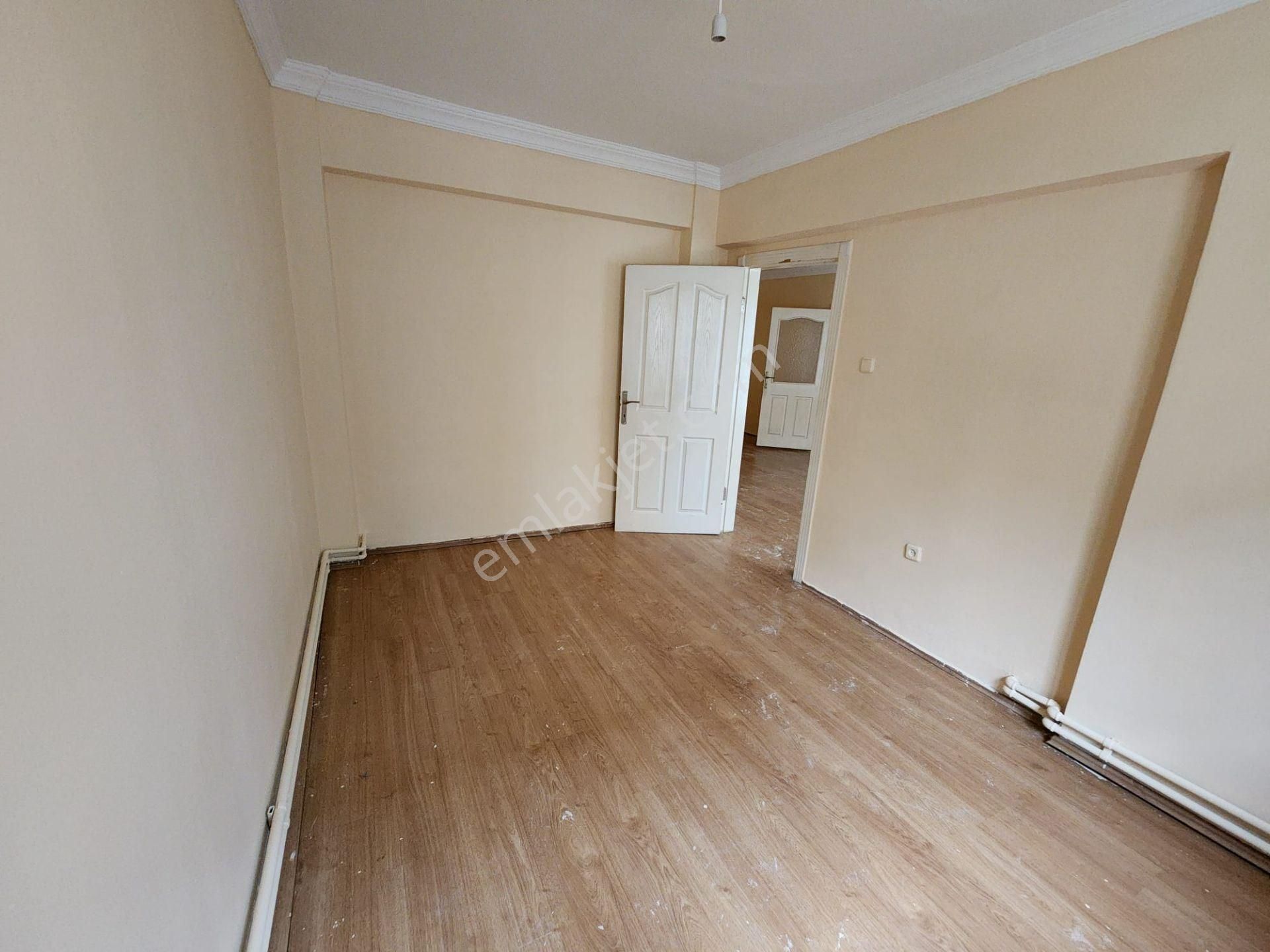 Altındağ Örnek Mah.de Giriş Kat Yeni Boyalı 2+1 Kiralık - Görsel 14