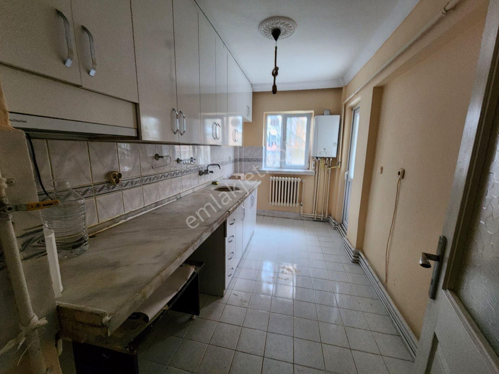 Altındağ Örnek Mah.de Giriş Kat Yeni Boyalı 2+1 Kiralık - Görsel 20