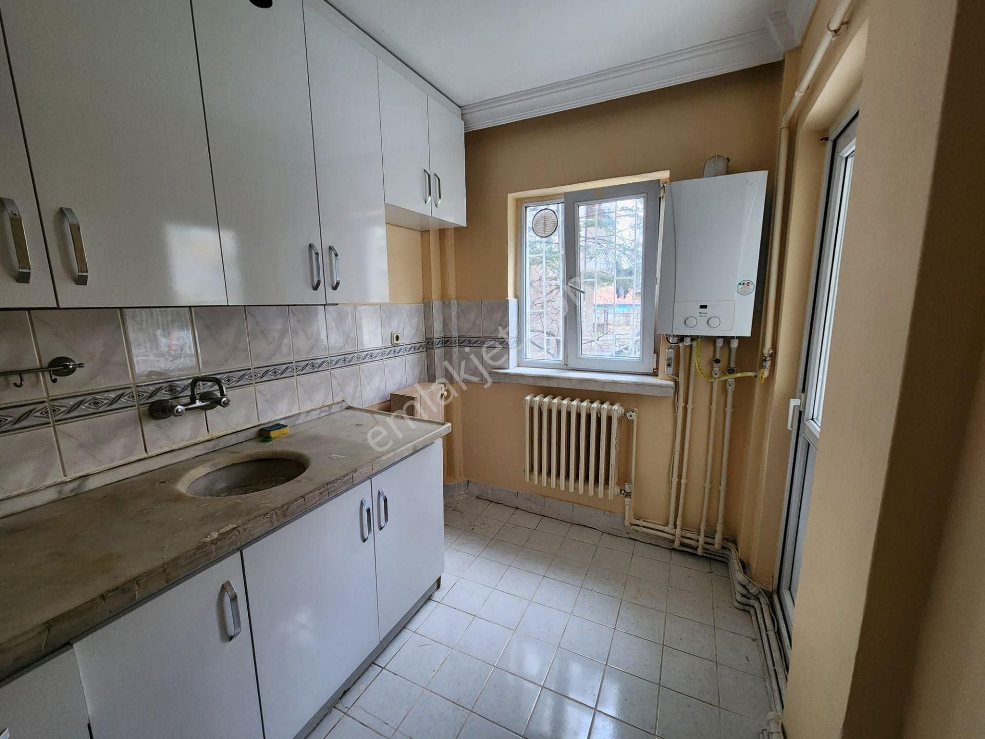 Altındağ Örnek Mah.de Giriş Kat Yeni Boyalı 2+1 Kiralık - Görsel 23