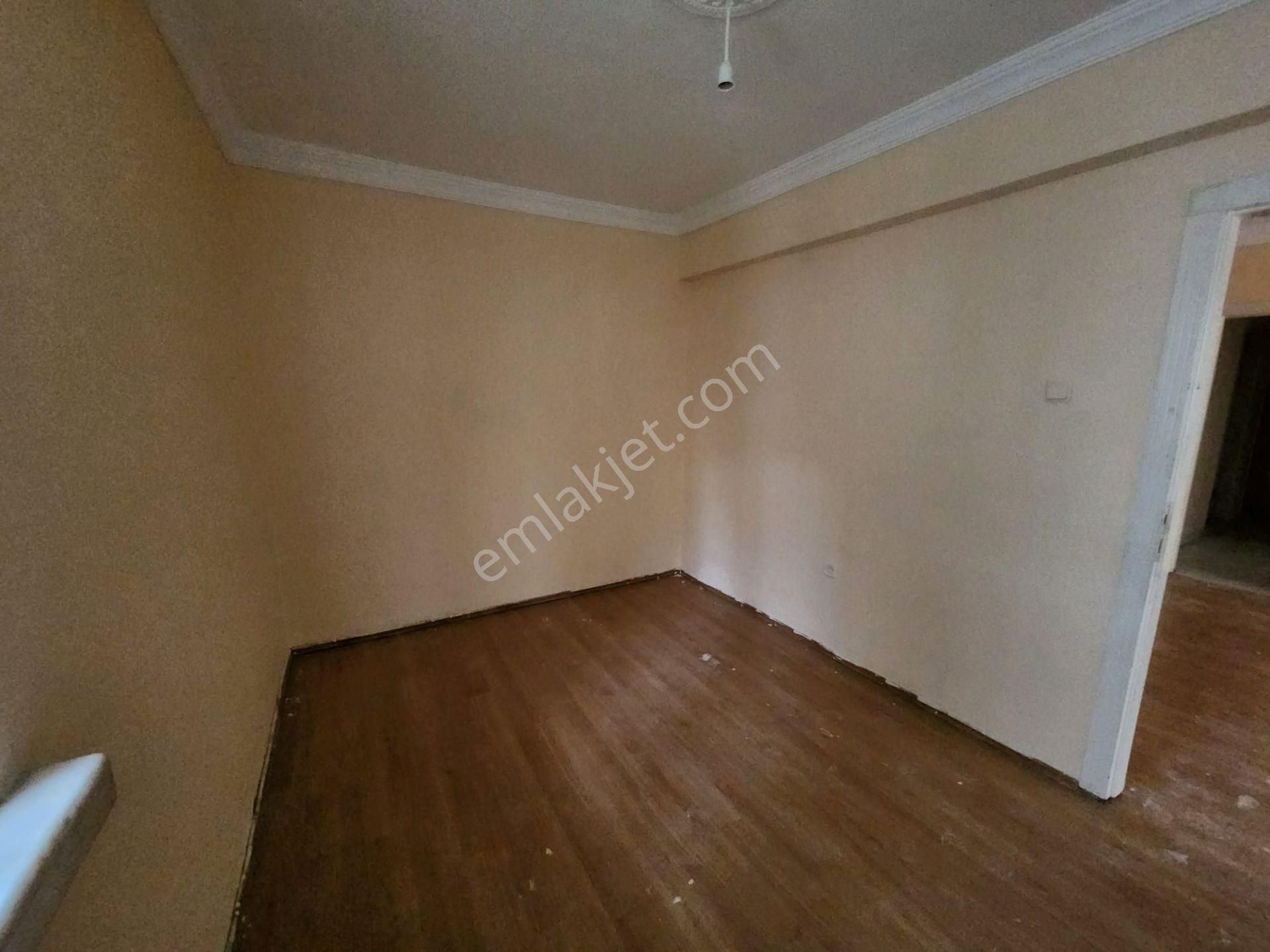 Altındağ Örnek Mah.de Giriş Kat Yeni Boyalı 2+1 Kiralık - Görsel 10