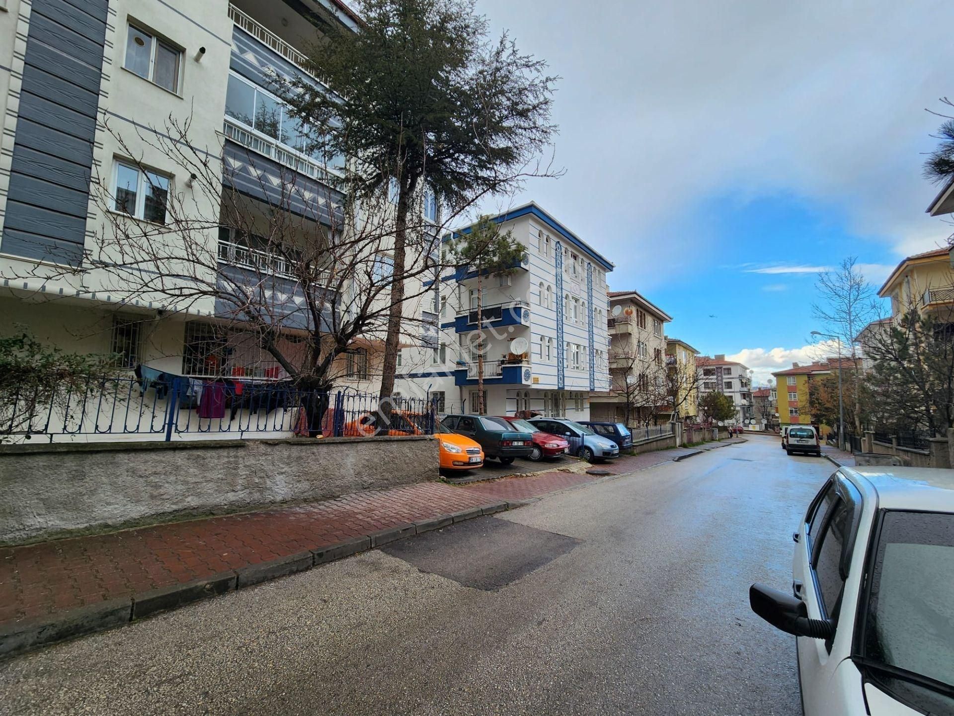 Altındağ Örnek Mah.de Giriş Kat Yeni Boyalı 2+1 Kiralık - Görsel 3