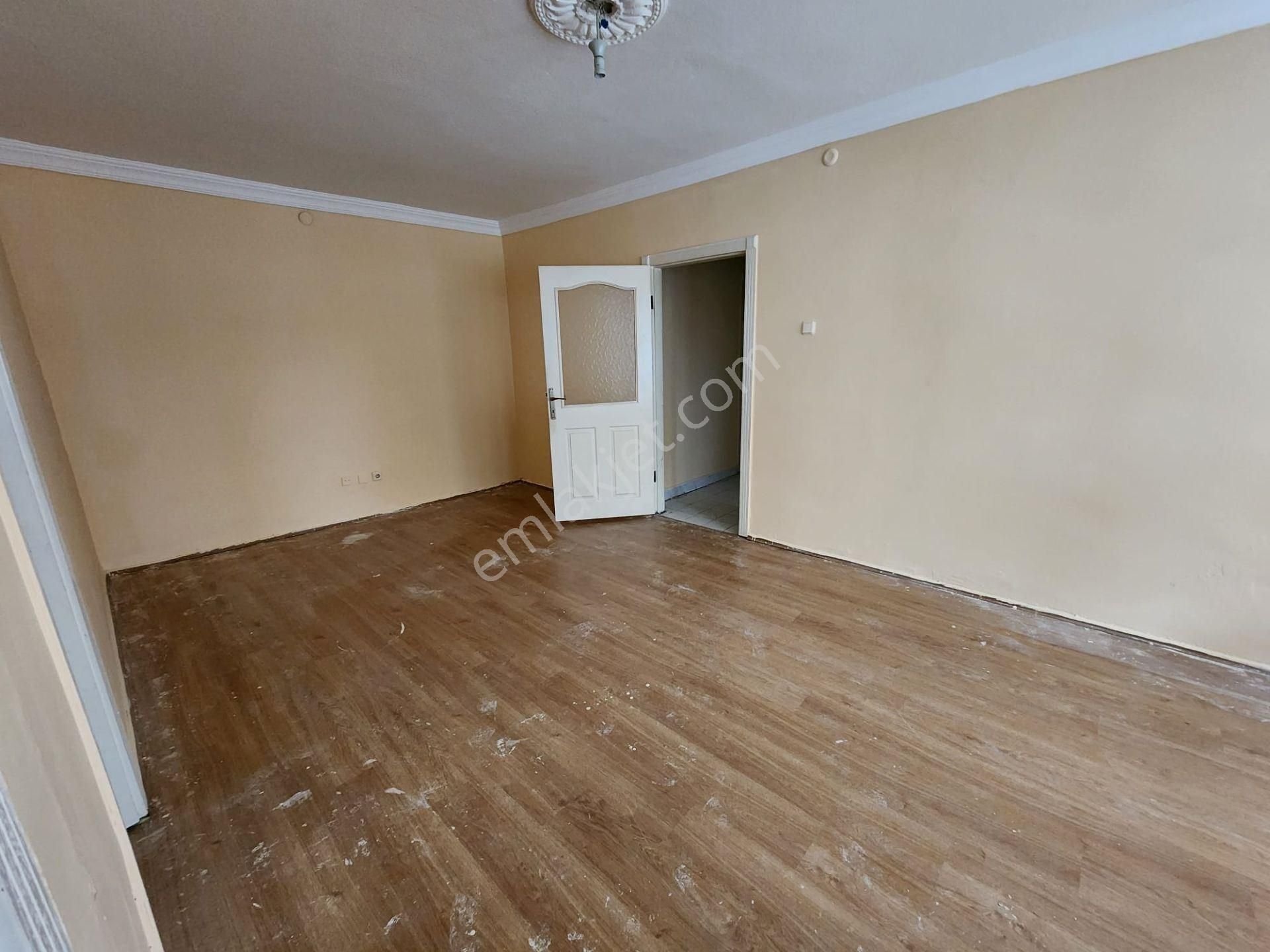 Altındağ Örnek Mah.de Giriş Kat Yeni Boyalı 2+1 Kiralık - Görsel 13