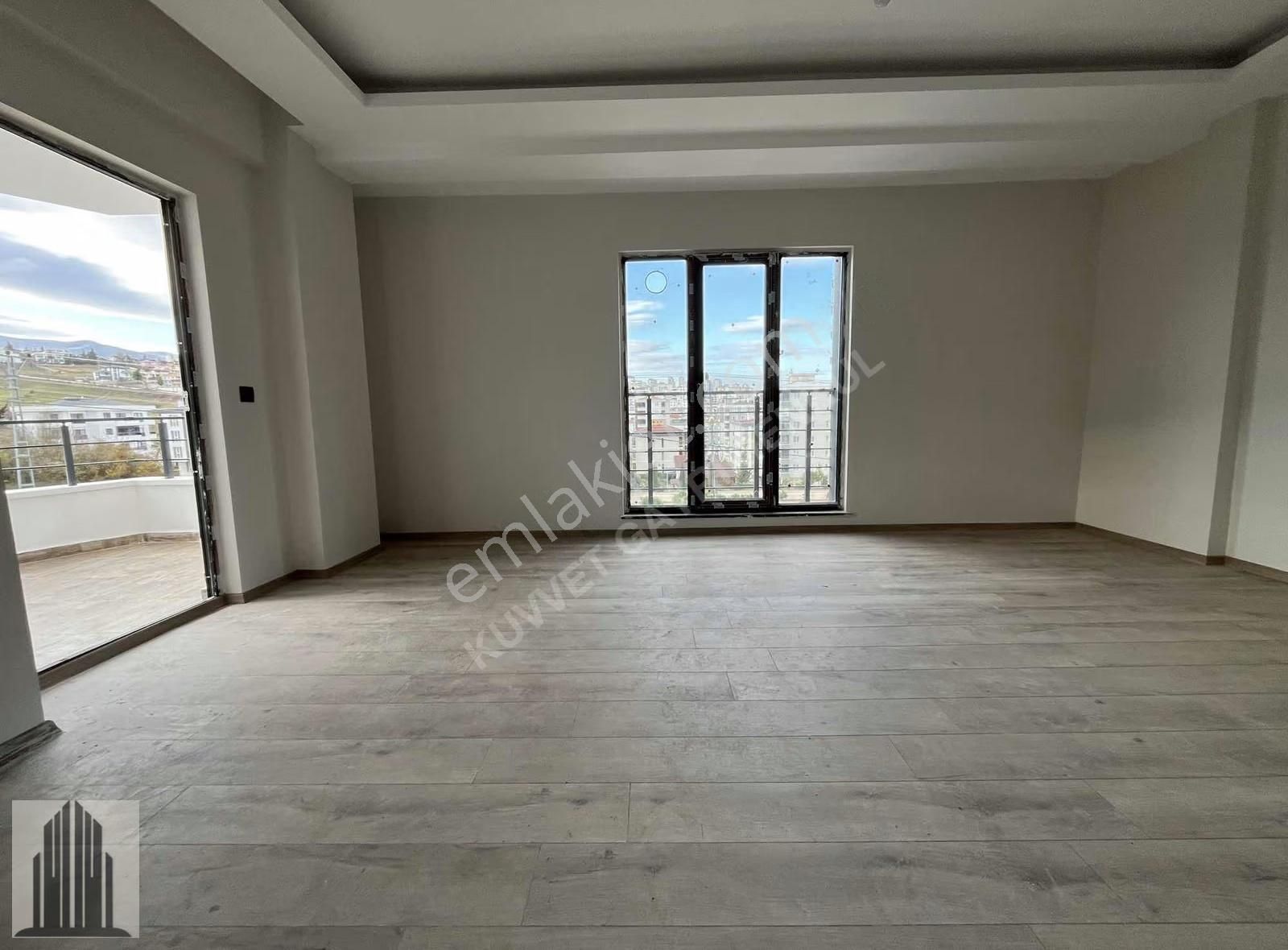 Kuvvet'ten Atakent'de Manzaralı Önü Açık 2+1