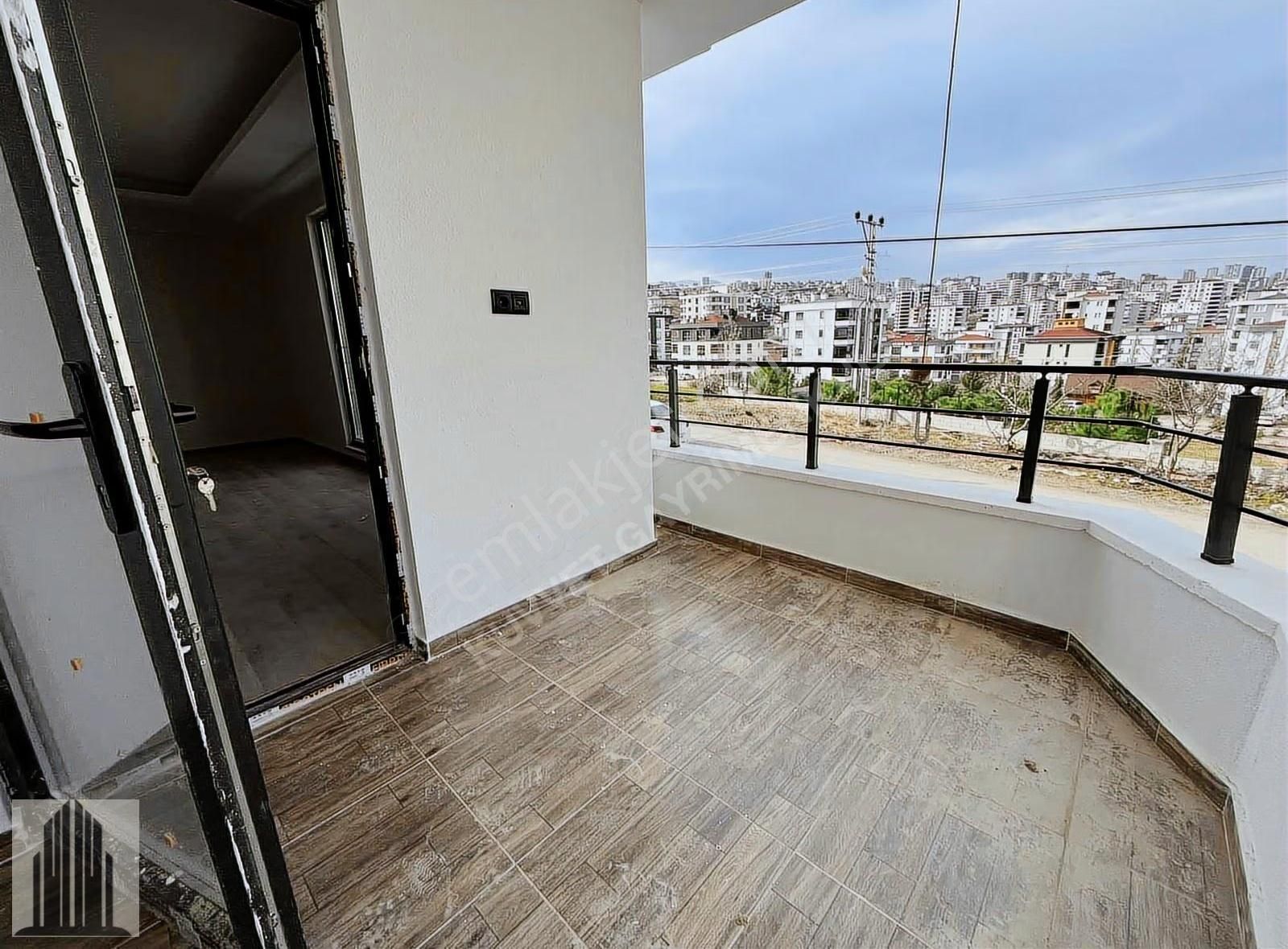 Kuvvet'ten Atakent'de Salon Mutfak Ayrı Lüks 2+1 - Görsel 21