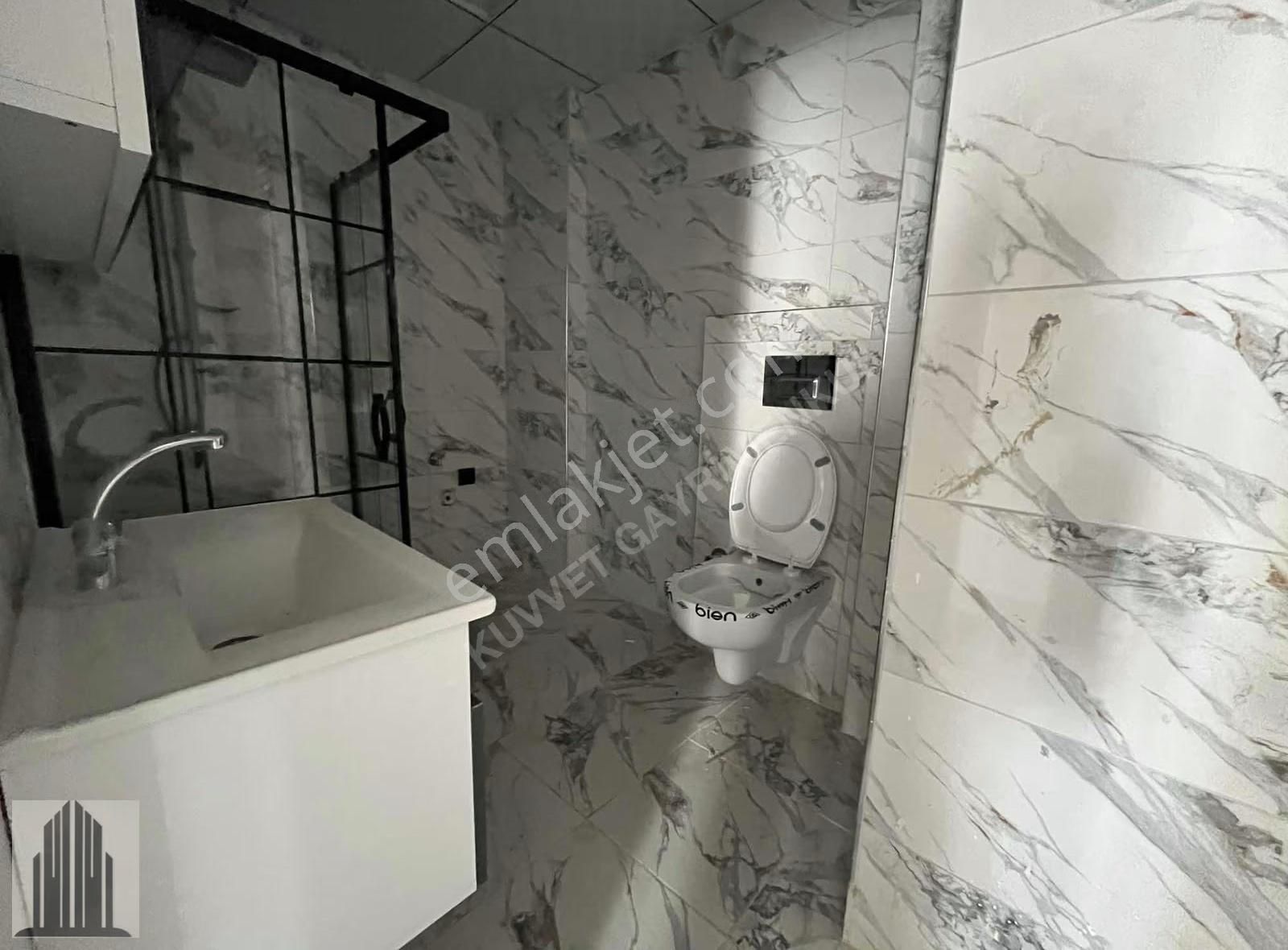 Kuvvet'ten Atakent'de Salon Mutfak Ayrı Lüks 2+1 - Görsel 25