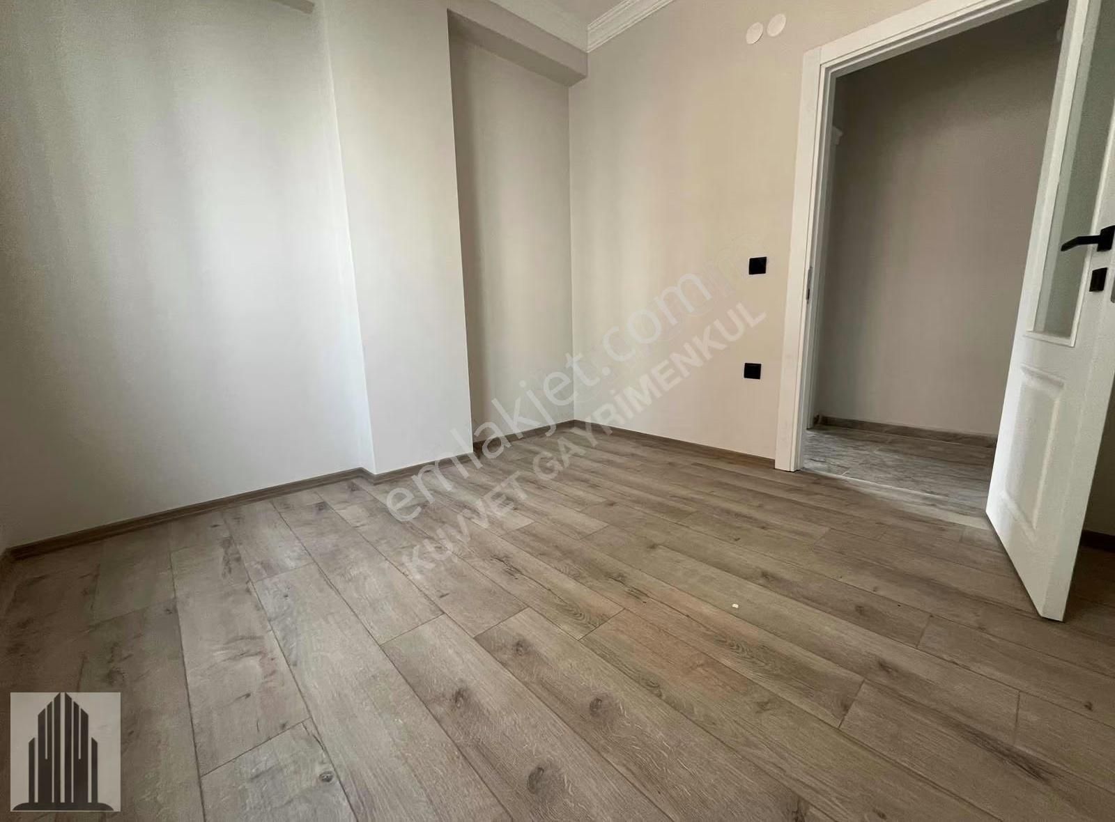 Kuvvet'ten Atakent'de Salon Mutfak Ayrı Lüks 2+1 - Görsel 23