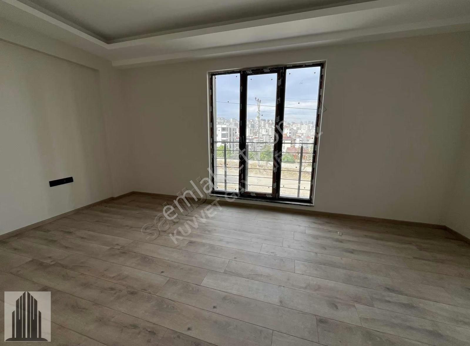 Kuvvet'ten Atakent'de Salon Mutfak Ayrı Lüks 2+1 - Görsel 13