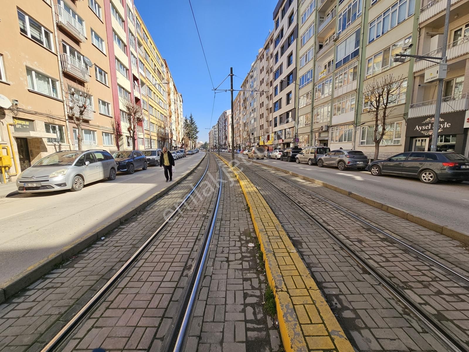 Vişnelik' Te Kiralık 2+1 Fırsat Daire - Görsel 21