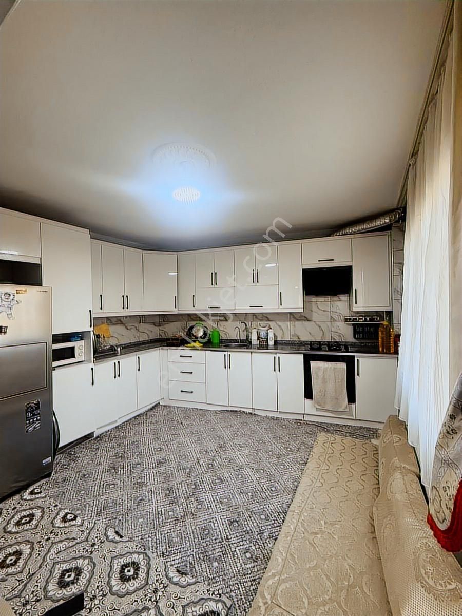 Yıldırım Mah. Cumhuriyet Caddesi Civarı Satılık Daire