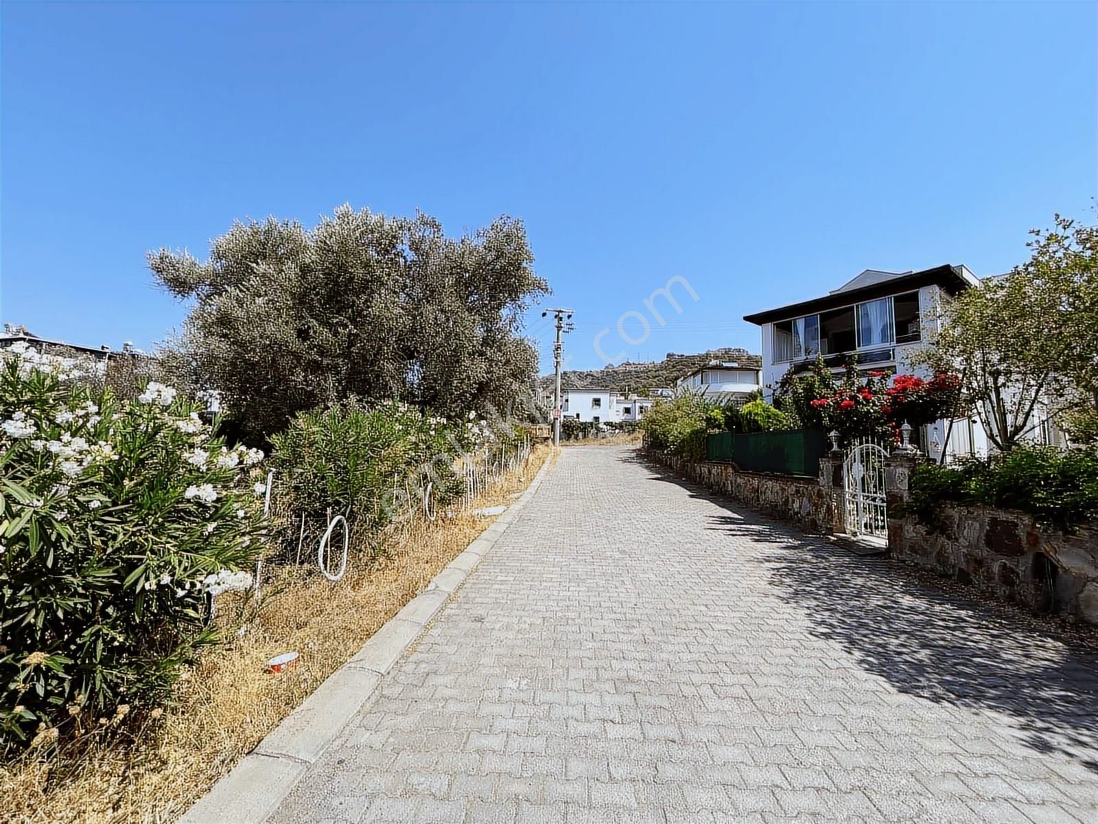 Turgutreis Merkezi Lokasyonda, Site İçinde Bahçe Katı 2+1 Daire - Görsel 7