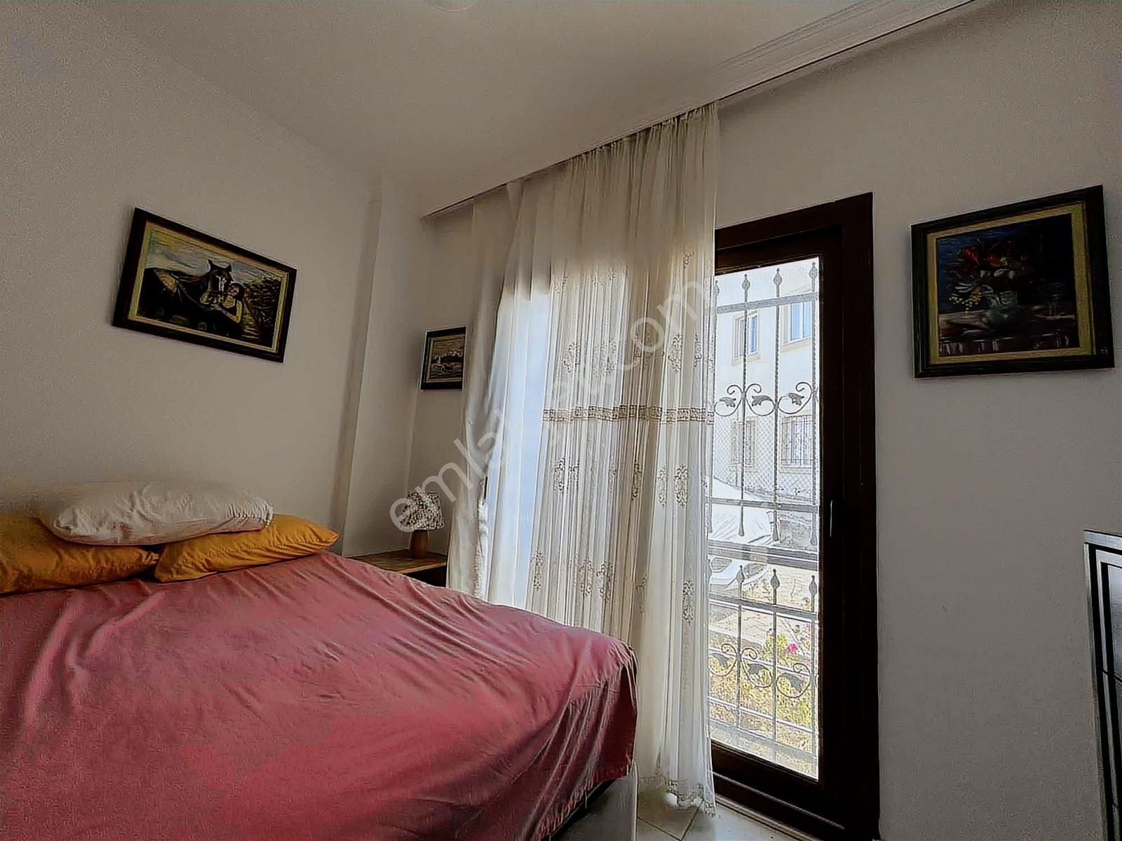 Turgutreis Merkezi Lokasyonda, Site İçinde Bahçe Katı 2+1 Daire - Görsel 10