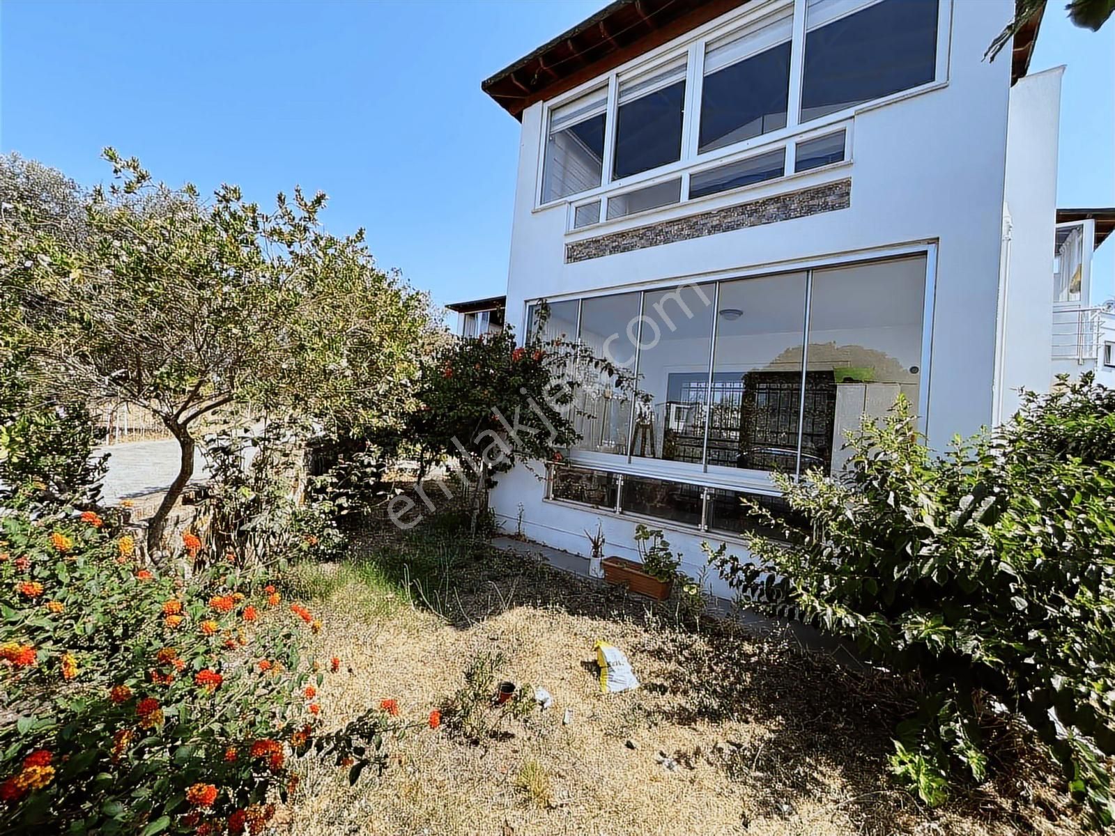 Turgutreis Merkezi Lokasyonda, Site İçinde Bahçe Katı 2+1 Daire - Görsel 12