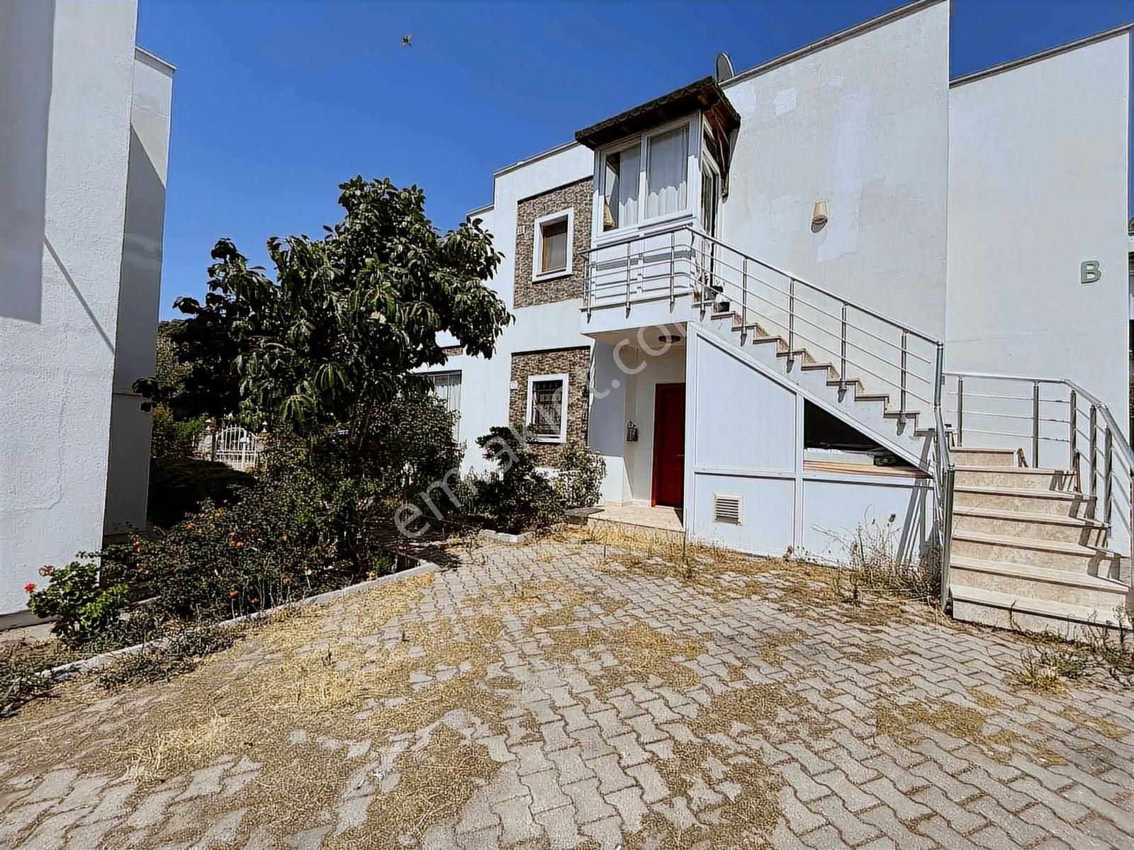 Turgutreis Merkezi Lokasyonda, Site İçinde Bahçe Katı 2+1 Daire - Görsel 9