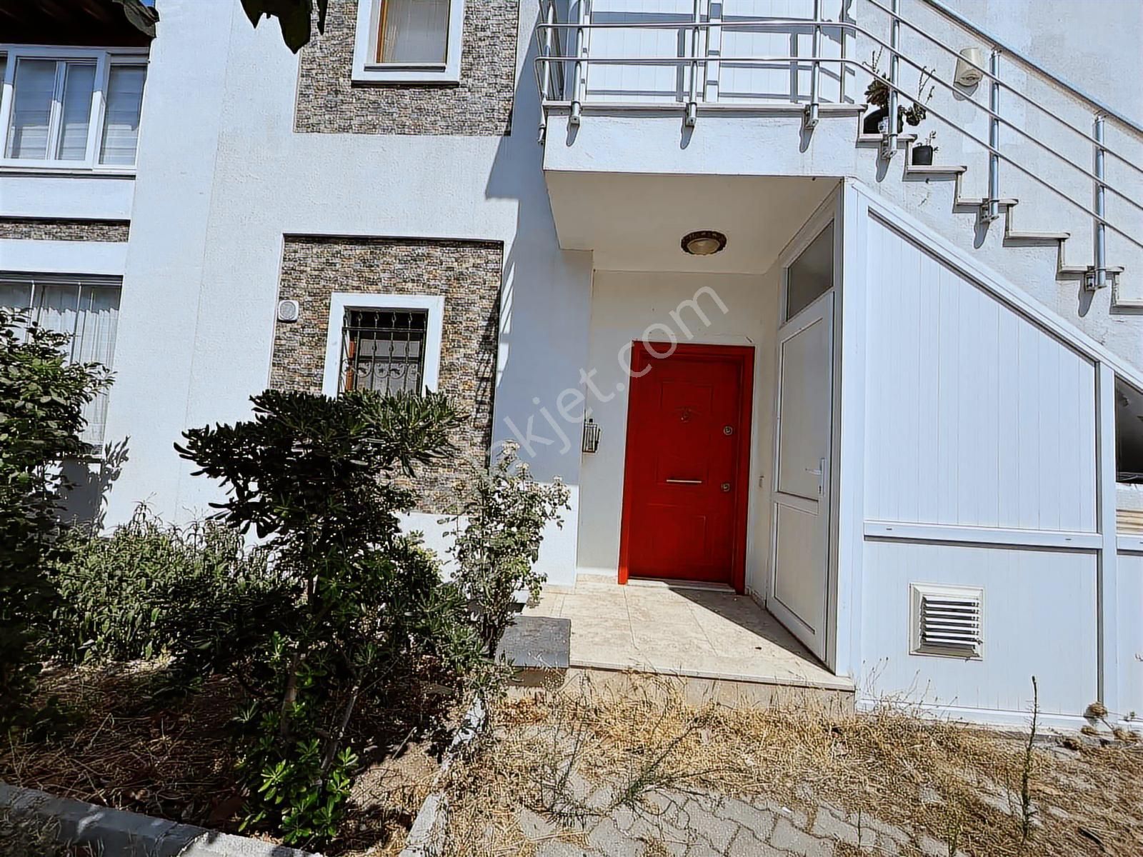 Turgutreis Merkezi Lokasyonda, Site İçinde Bahçe Katı 2+1 Daire - Görsel 8