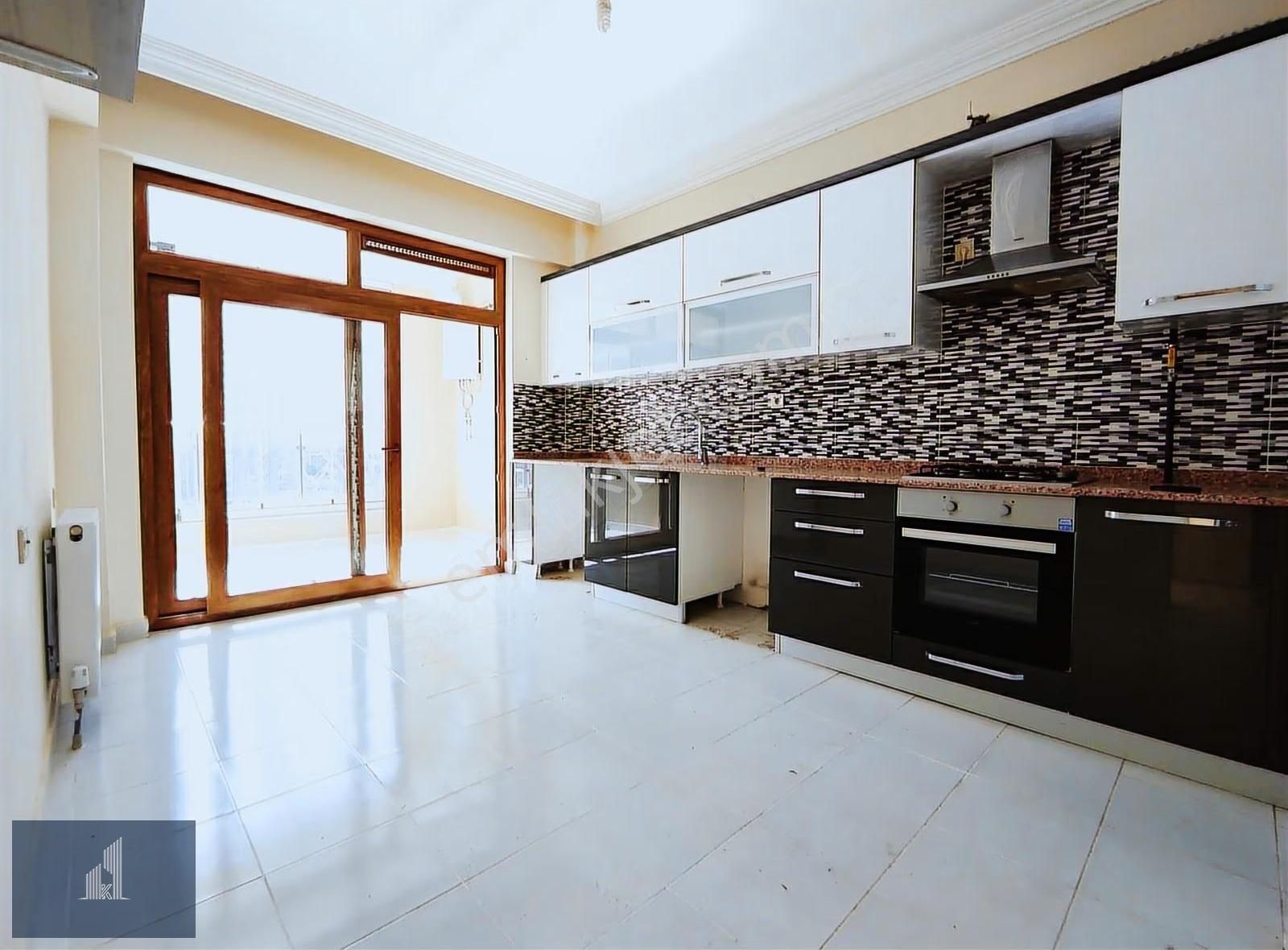 Kadir Dikici'den Selçuk Mahallesinde Satılık Geniş 3+1 Daire - Görsel 20