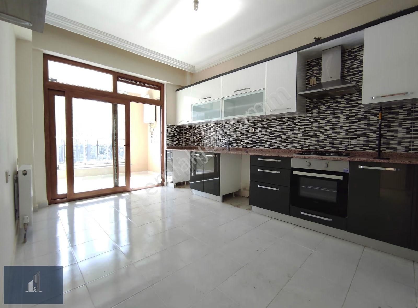 Kadir Dikici'den Selçuk Mahallesinde Satılık Geniş 3+1 Daire - Görsel 13