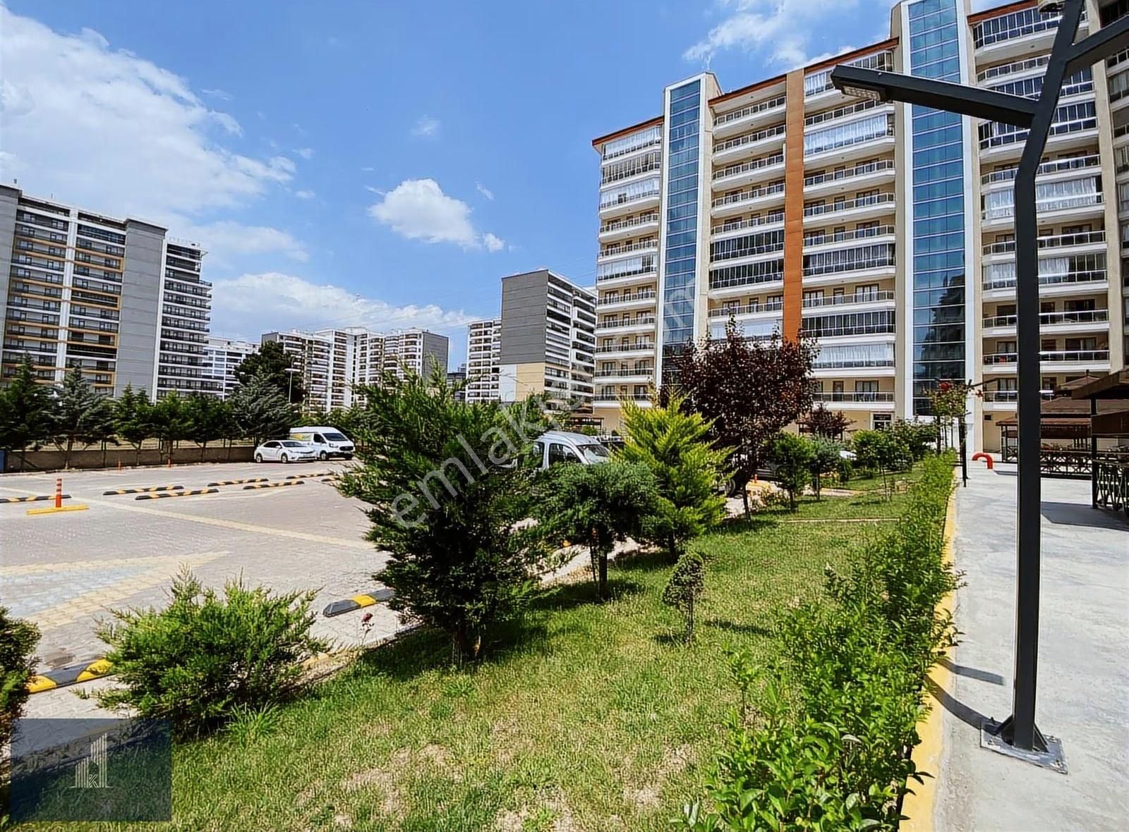 Kadir Dikici'den Selçuk Mahallesinde Satılık Geniş 3+1 Daire - Görsel 4