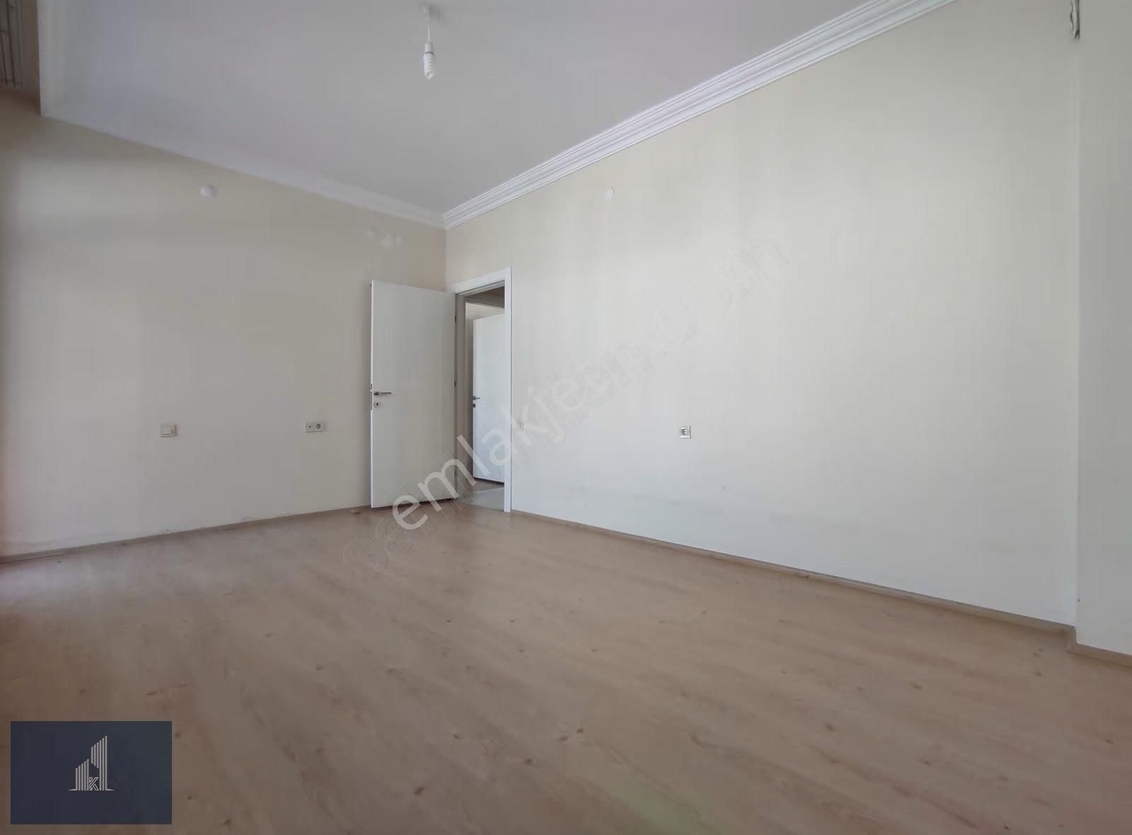 Kadir Dikici'den Selçuk Mahallesinde Satılık Geniş 3+1 Daire - Görsel 16