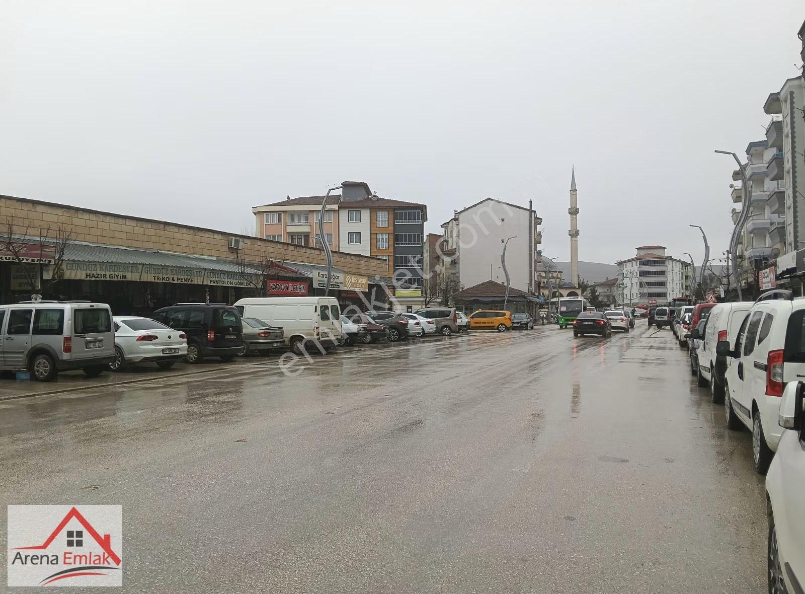 Arena Emlak'tan Menderes Cd. Kemer Dükkanlarında Fırsat - Görsel 19