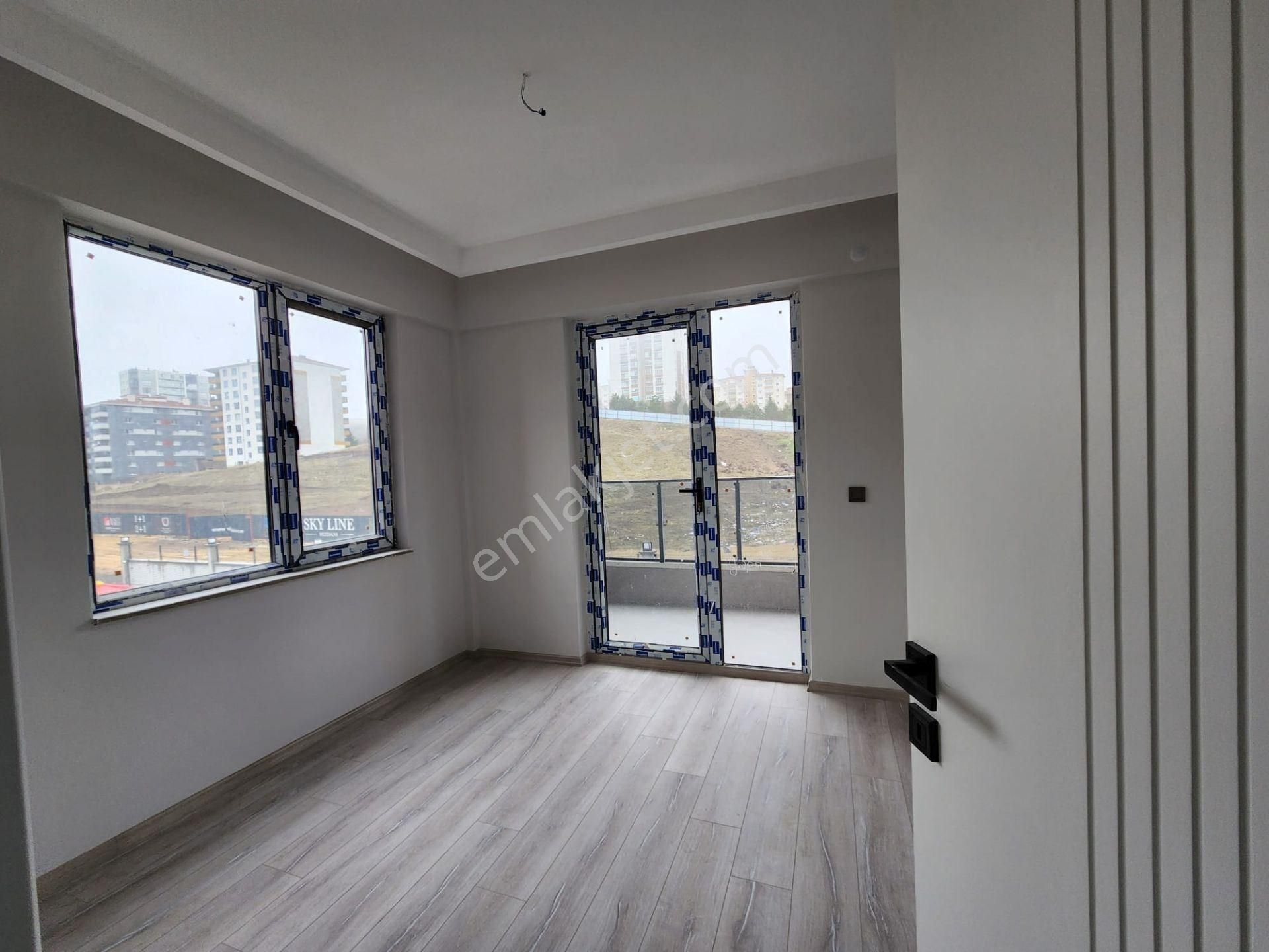 Yapracık'ta 2+1 Full Yapılı Site İçerisinde Sıfır Katta Satılık - Görsel 24