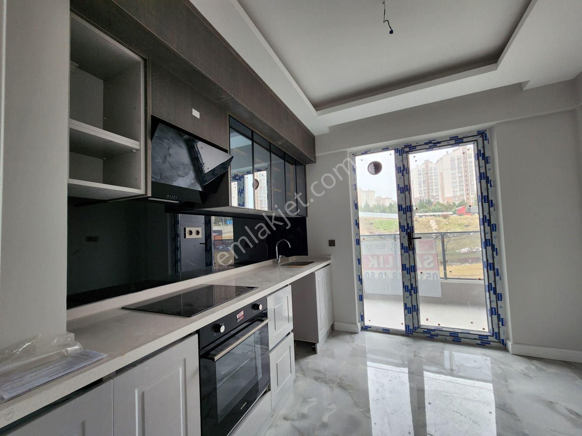 Yapracık'ta 2+1 Full Yapılı Site İçerisinde Sıfır Katta Satılık - Görsel 18