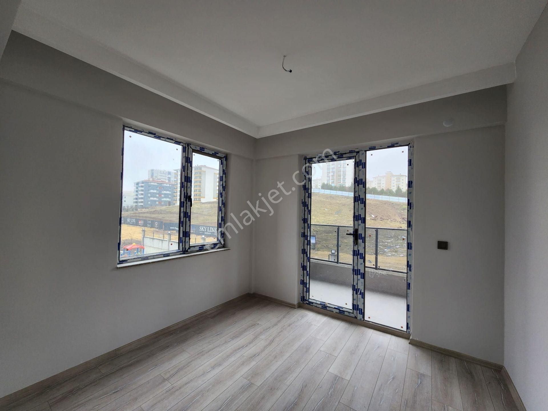 Yapracık'ta 2+1 Full Yapılı Site İçerisinde Sıfır Katta Satılık - Görsel 23