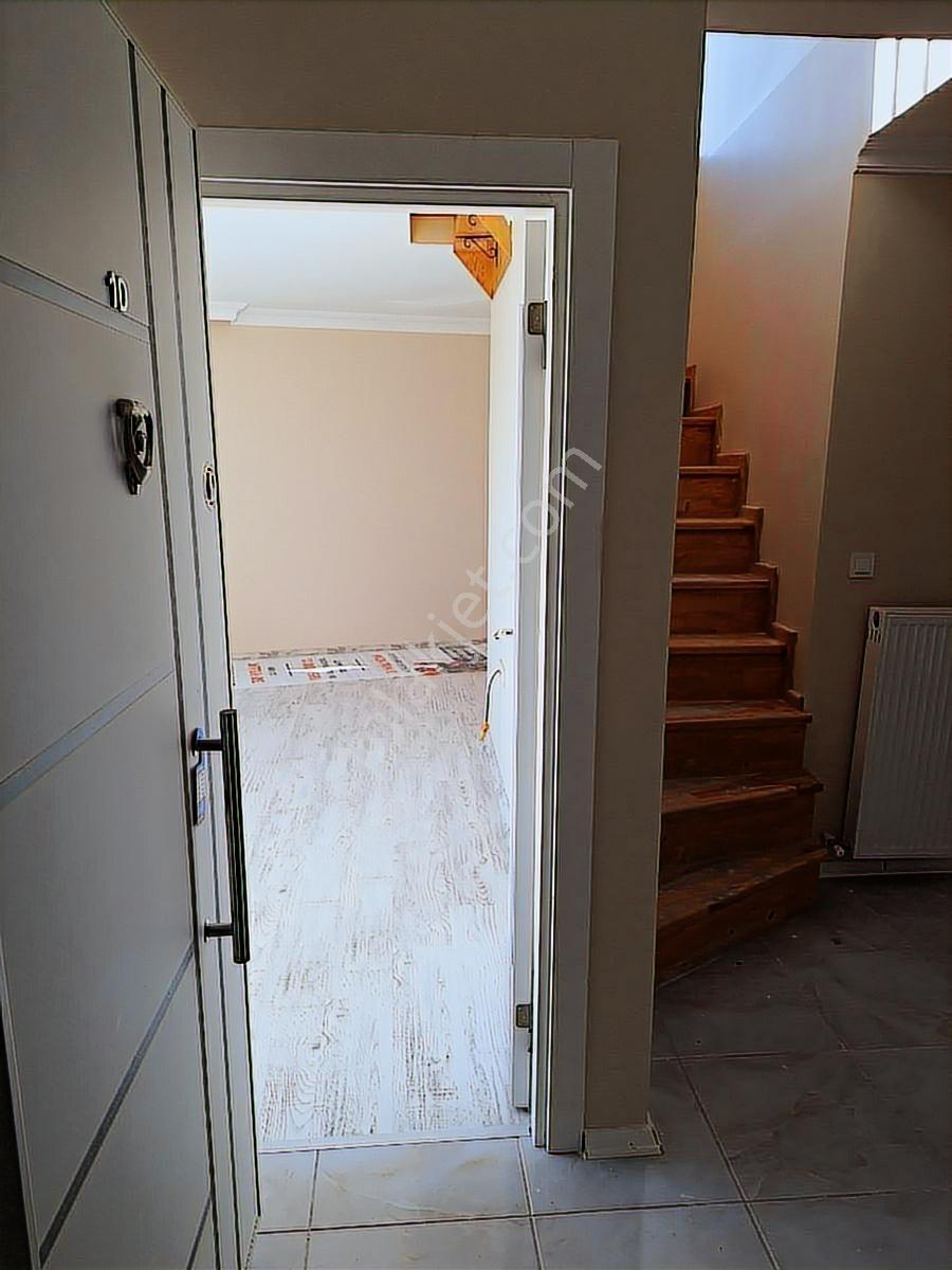 Eyüp Bülbül Yuvasında 150 M2 3+2 Yeni Binadan Asansörlü Dublex - Görsel 3