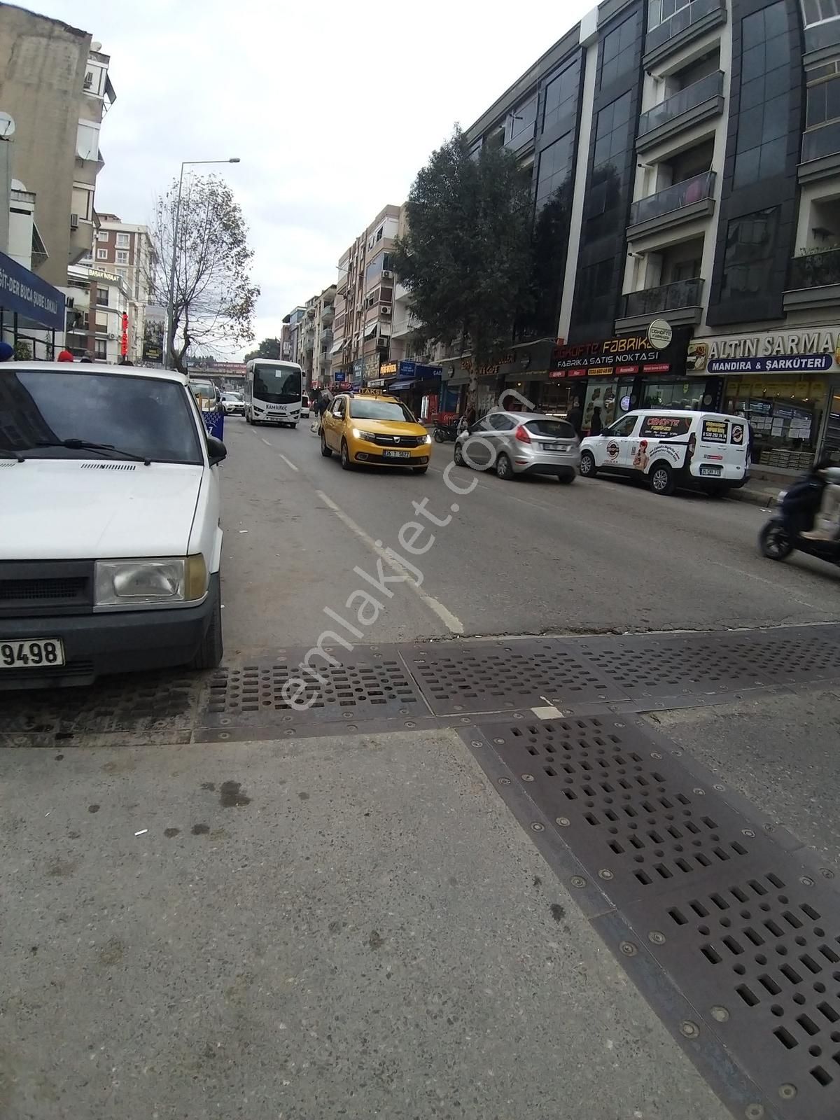 Buca Hürriyet Mahallesinde//uçanyolyakını//asansörlü//90m2-2+1 - Görsel 22