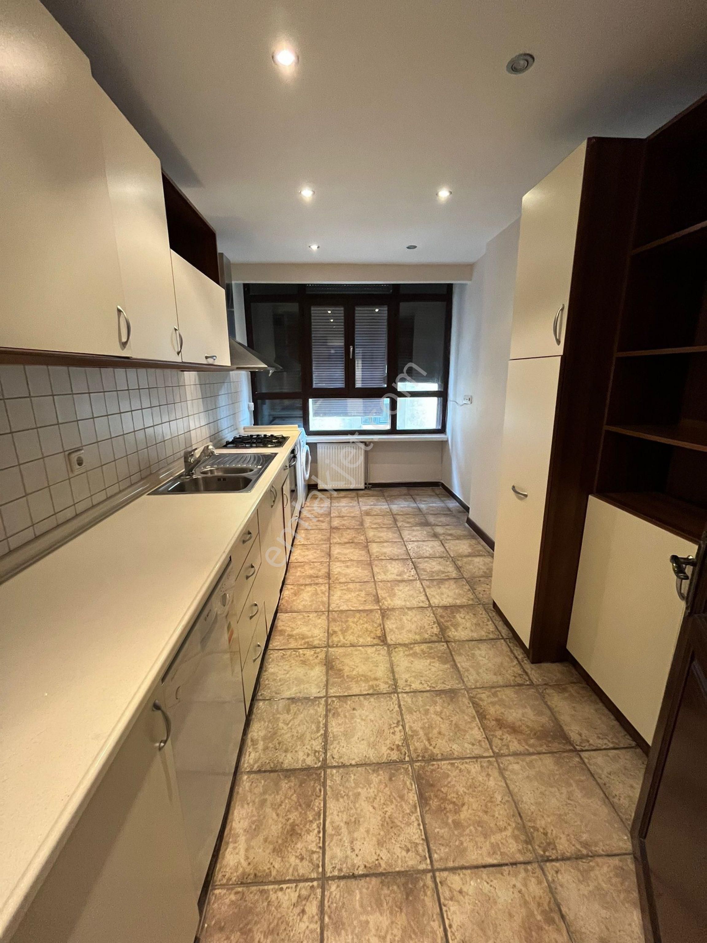 Beşiktaş | Levazım Koru Sitesinde Yatırımlık Ara Kat 3+1 Daire - Görsel 10