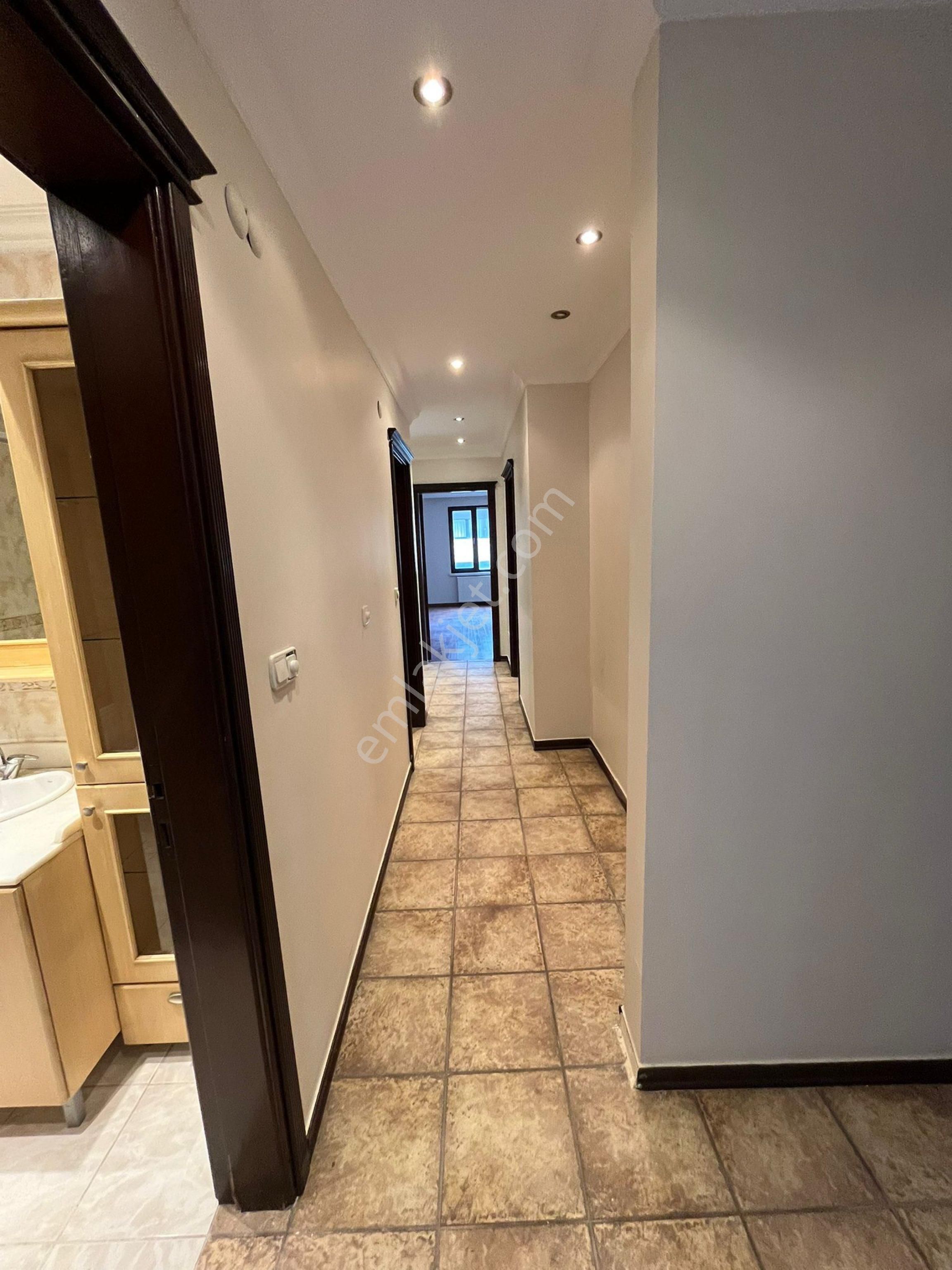 Beşiktaş | Levazım Koru Sitesinde Yatırımlık Ara Kat 3+1 Daire - Görsel 8