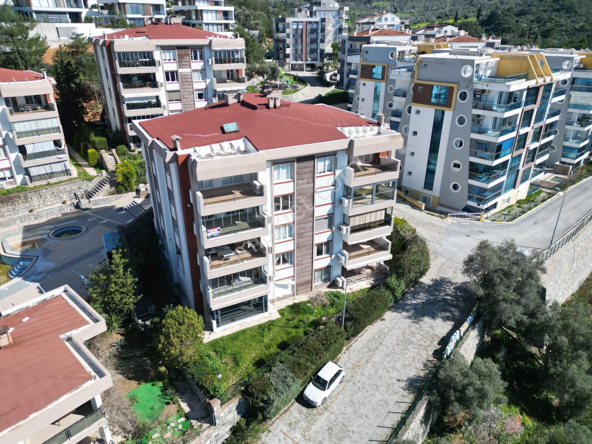 Kuşadası Ege Mahallesinde Deniz Manzaralı 3+1 Daire - Görsel 3