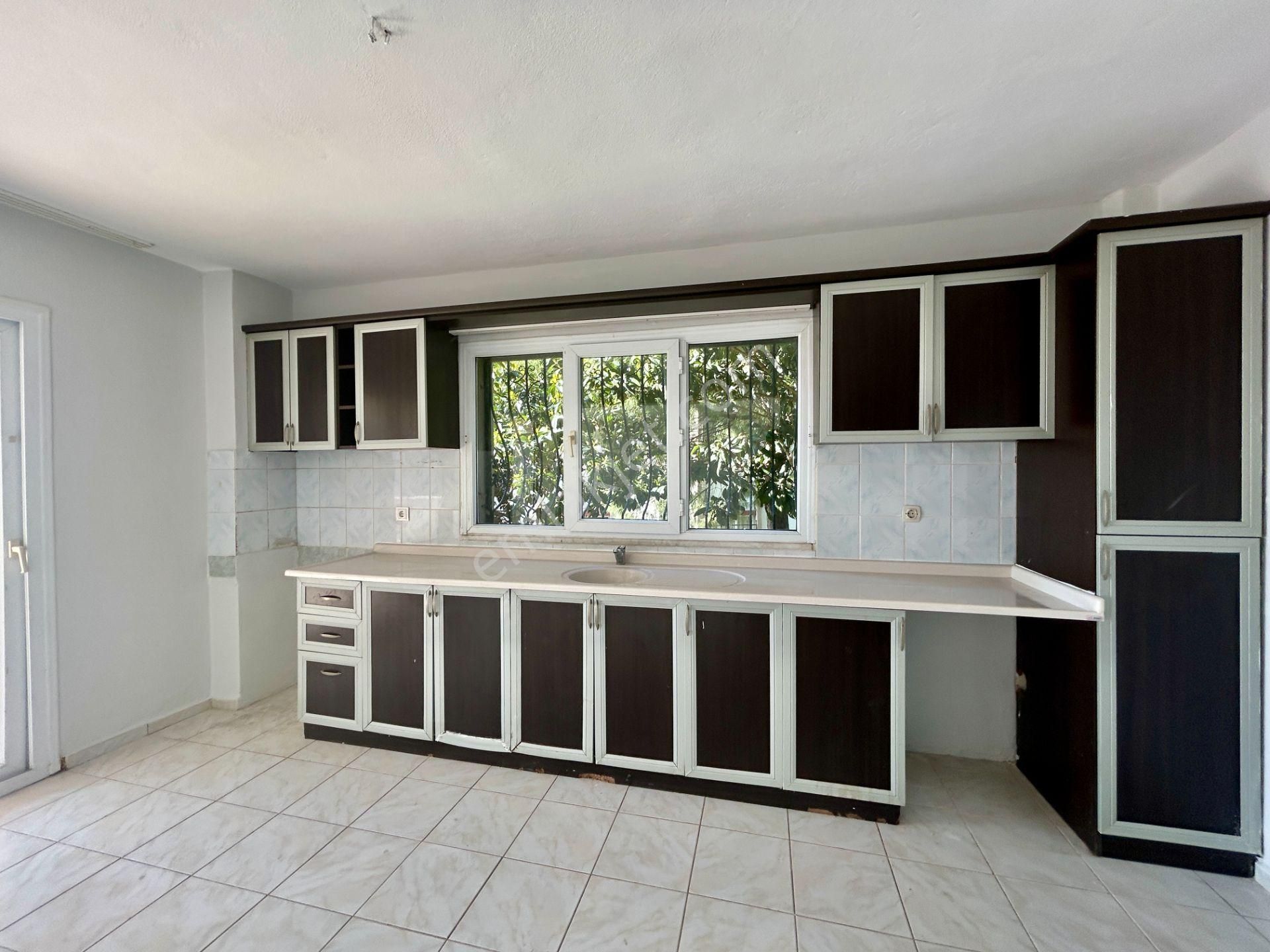 Kuşadası Ege Mahallesinde Deniz Manzaralı 3+1 Daire - Görsel 22