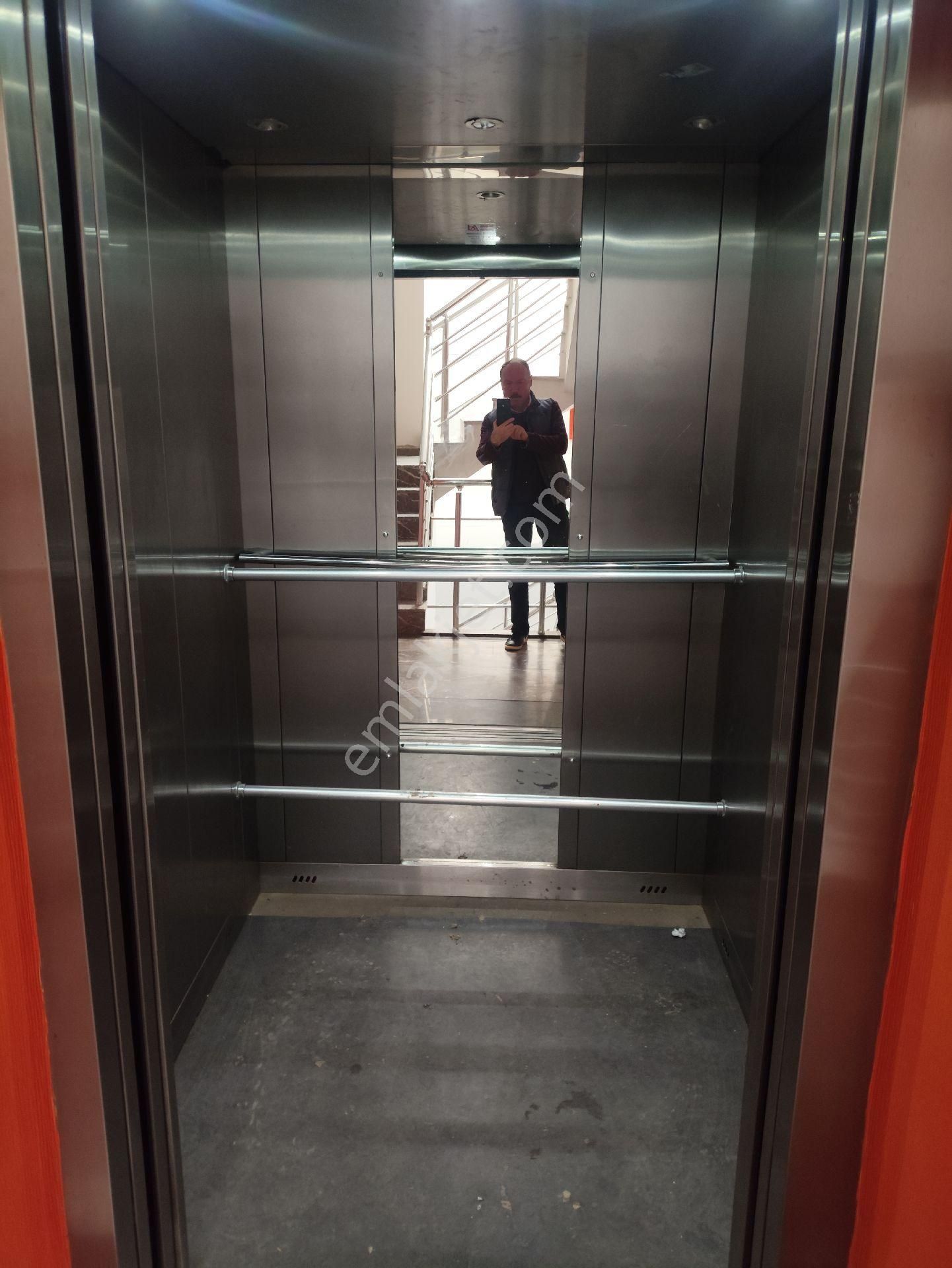 Balıkesir Adliye Yanı Eşyalı 1+1 Arakat - Görsel 14