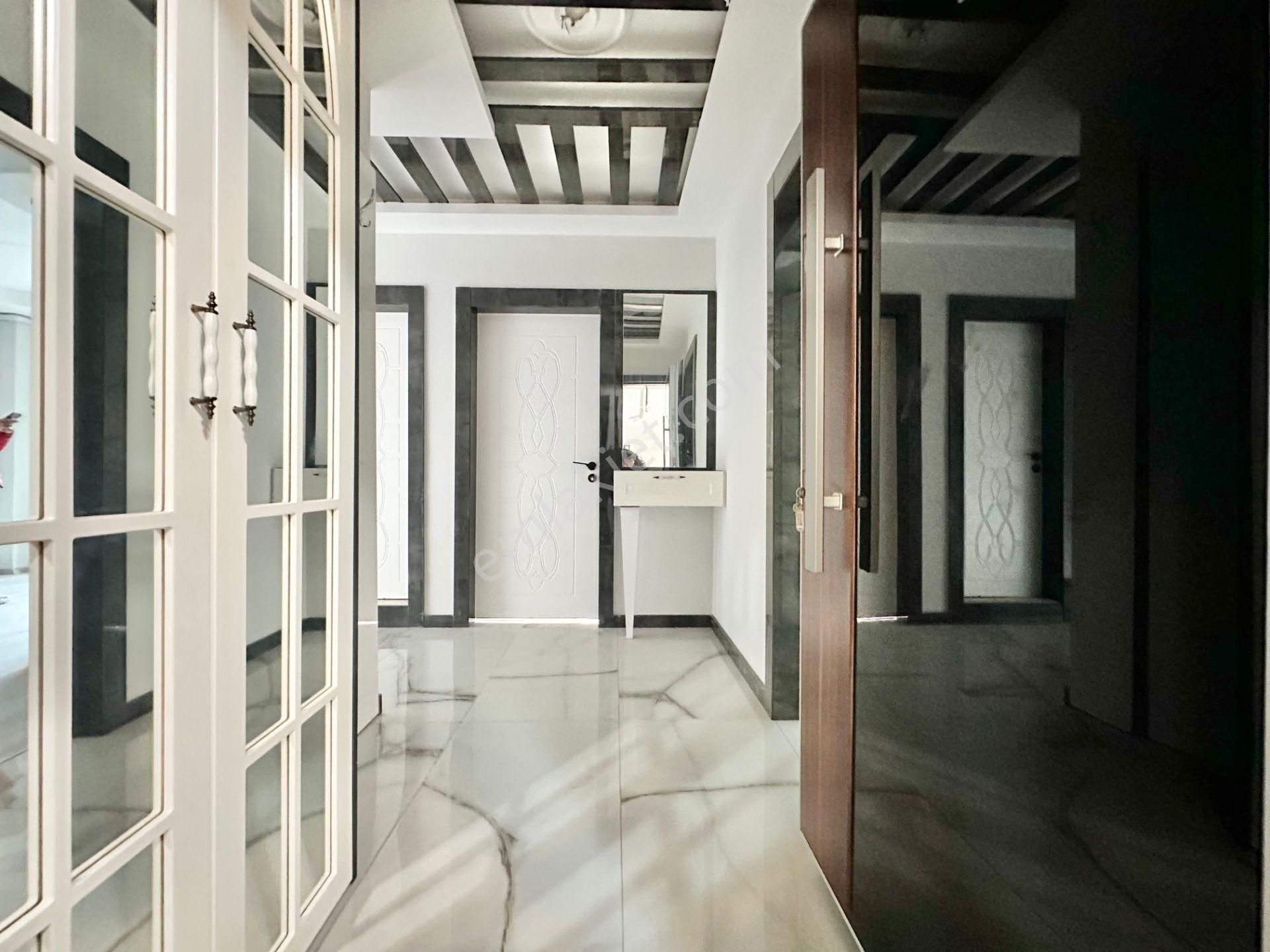 ꧁ay Emlaktan꧂akçay'da Kapalı Otoparklı Kombili Denize Yakın Asansörlü Satılık 2+1 Daire - Görsel 12