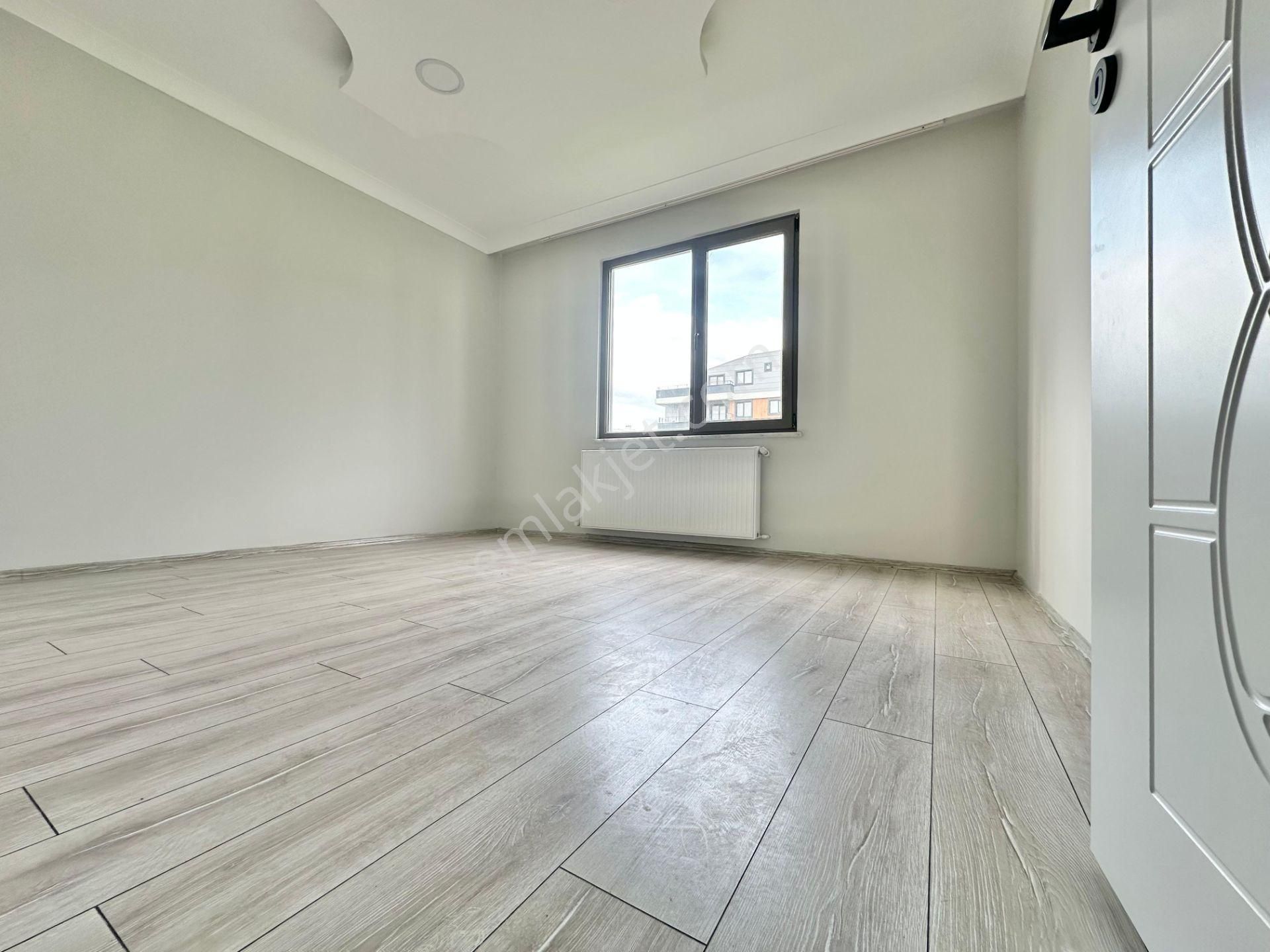 ꧁ay Emlaktan꧂akçay'da Kapalı Otoparklı Kombili Denize Yakın Asansörlü Satılık 2+1 Daire - Görsel 14