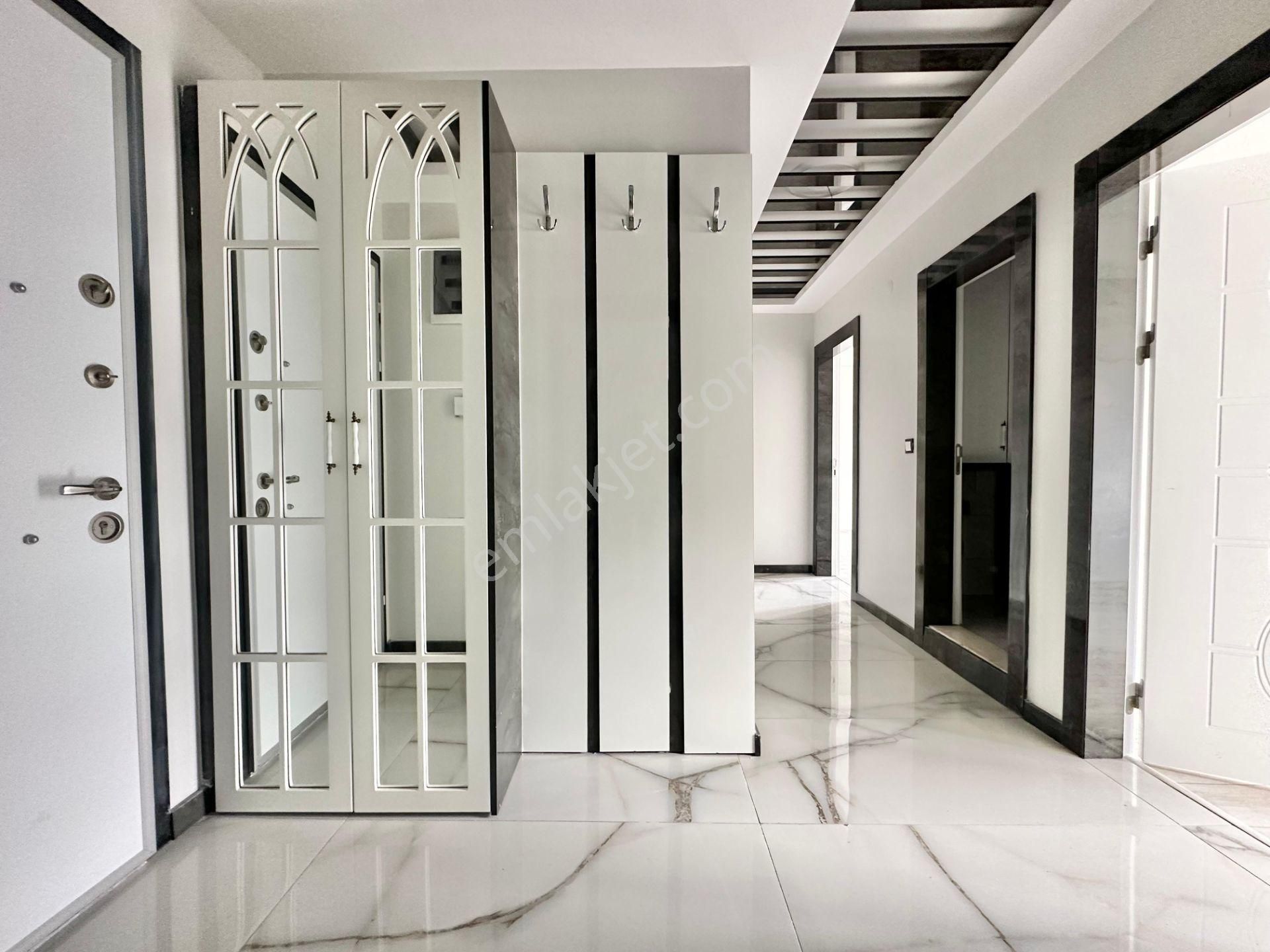 ꧁ay Emlaktan꧂akçay'da Kapalı Otoparklı Kombili Denize Yakın Asansörlü Satılık 2+1 Daire - Görsel 18