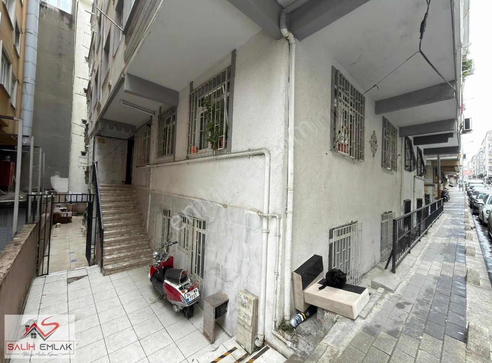 Salih Emlak 'tan Mevlana Camii Yakını 2+1 Yüksek Giriş Daire - Görsel 5