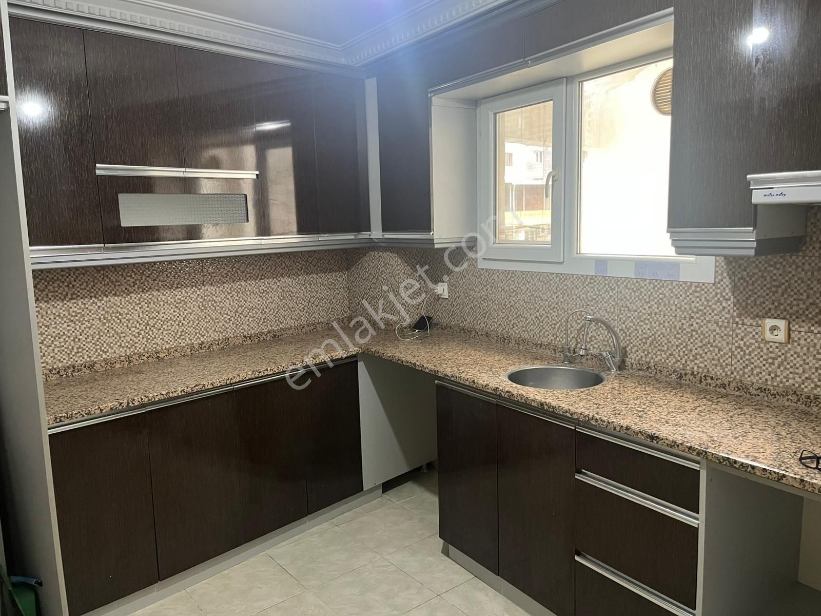 Merkezi Konumda 3+1 Geniş Daire - Görsel 9